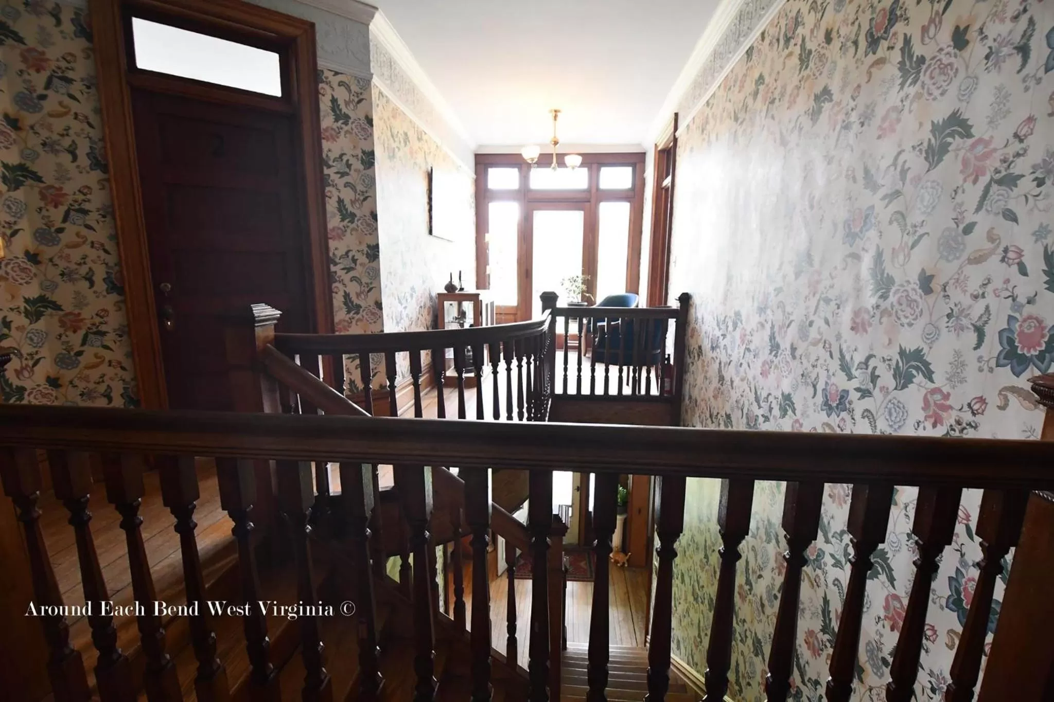 Property building in Laurel River Club Bed & Breakfast or LRCBNB