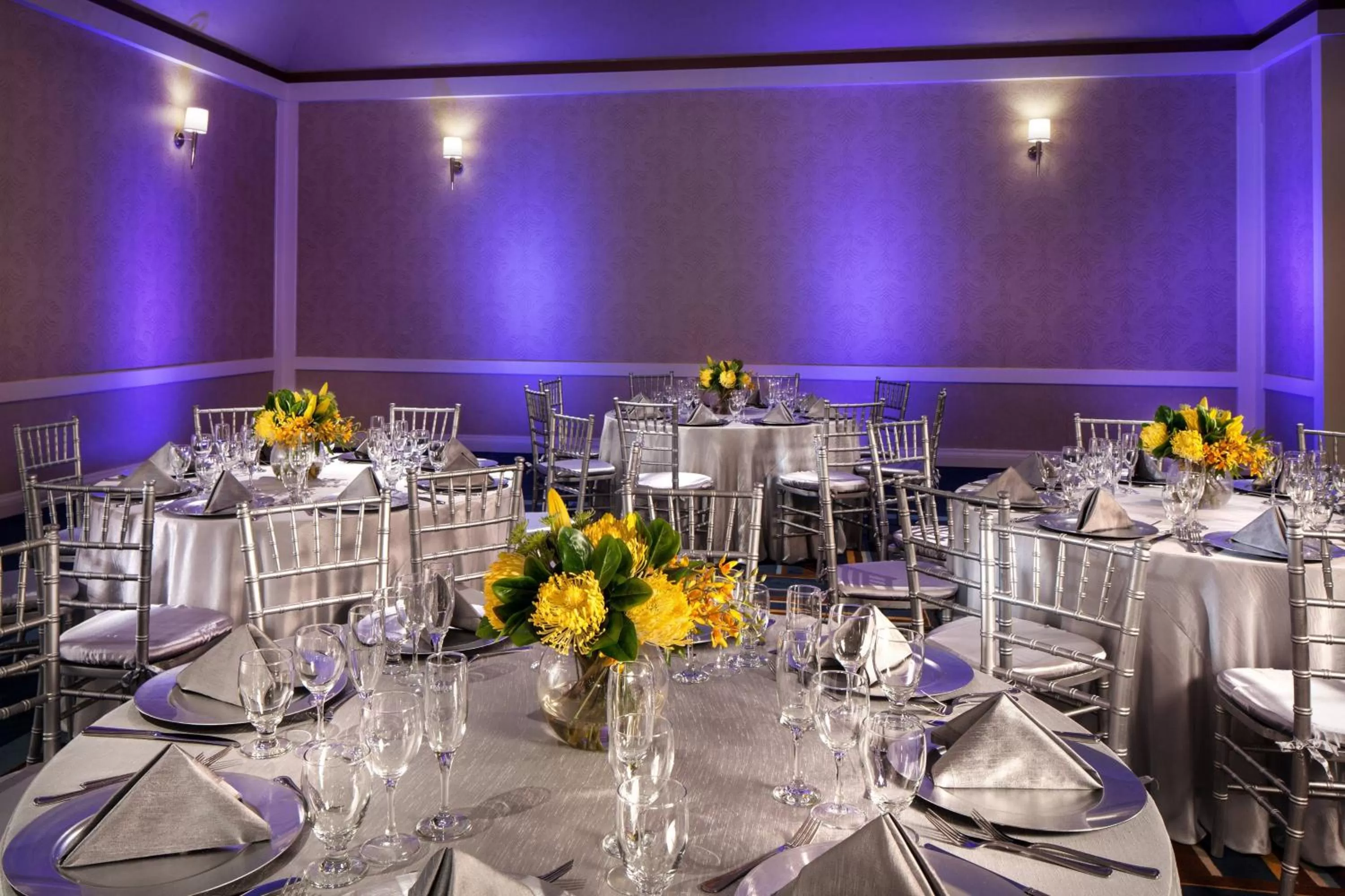 Meeting/conference room in Four Points by Sheraton Los Angeles International Airport