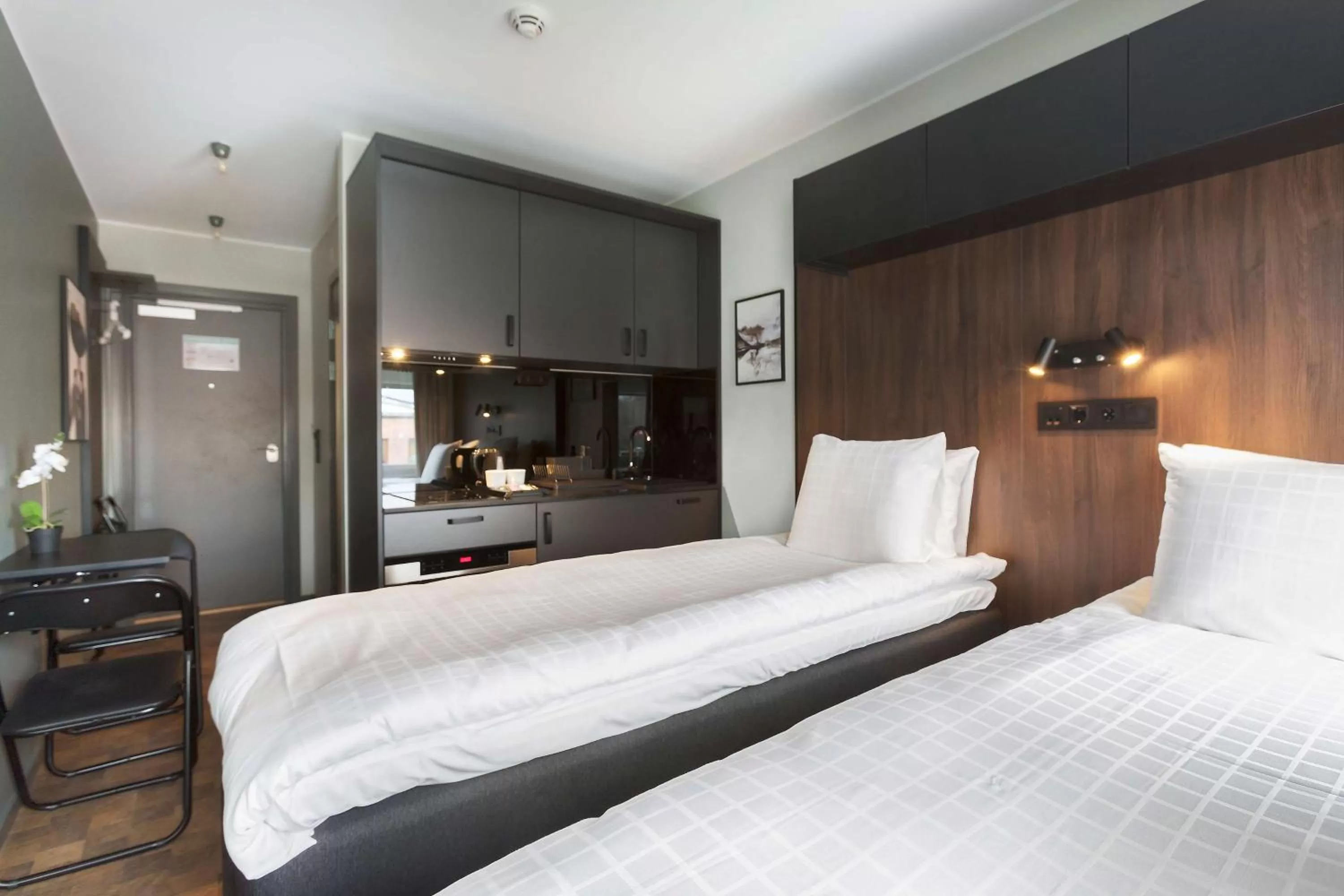 Bedroom, Bed in Sure Hotel Studio by Best Western Bromma