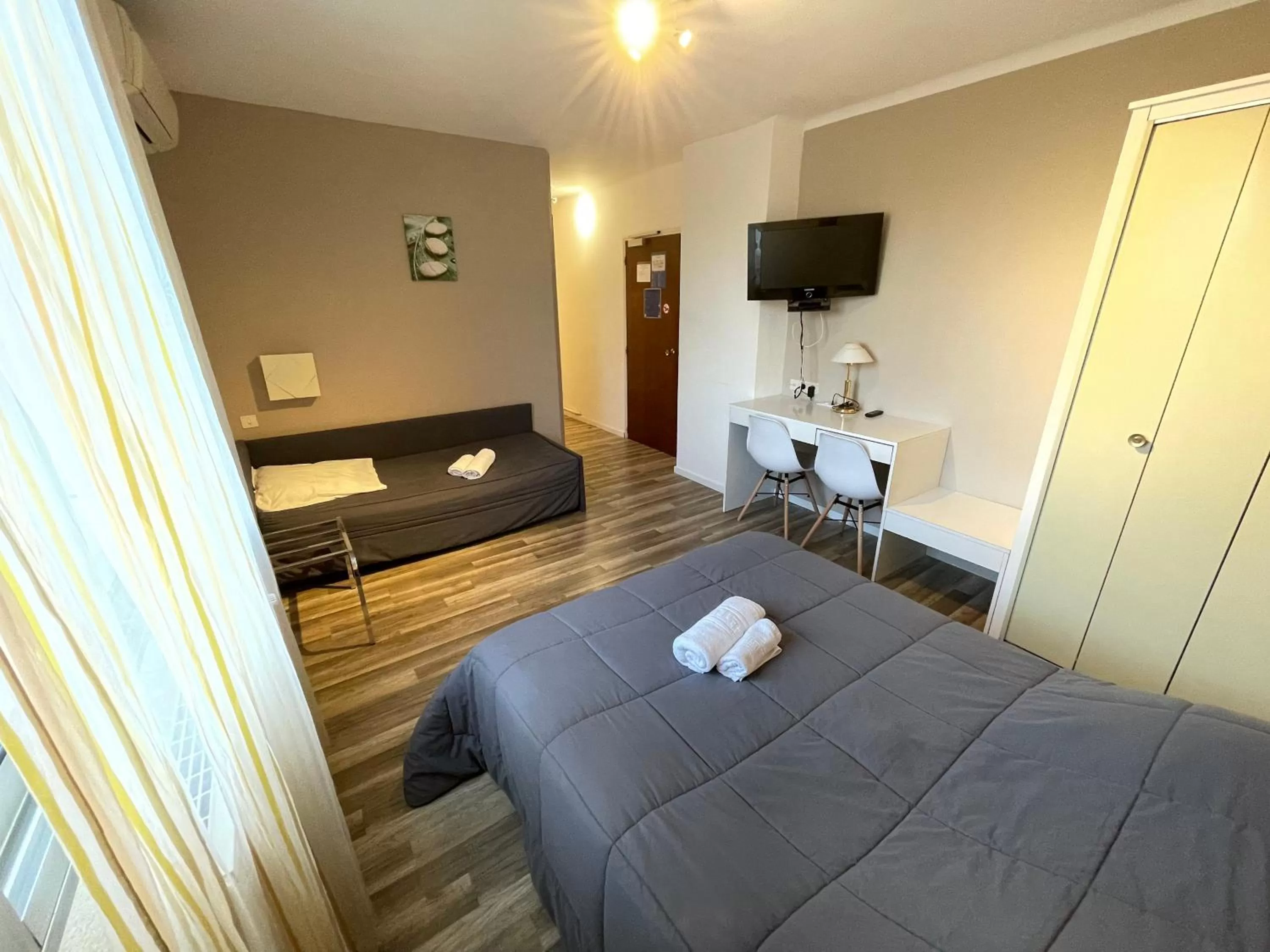 Bed in Hotel Les Chênes