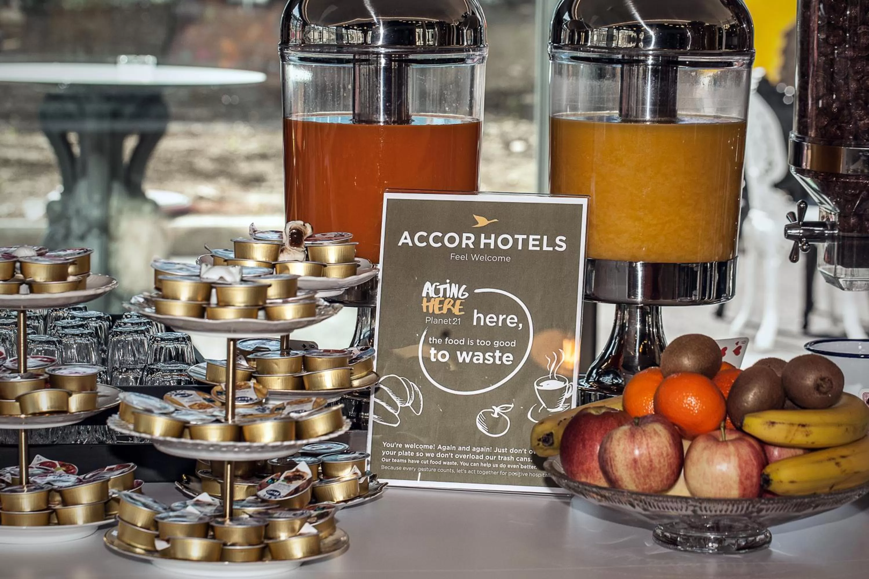 Food and drinks in ibis Styles Genève Carouge