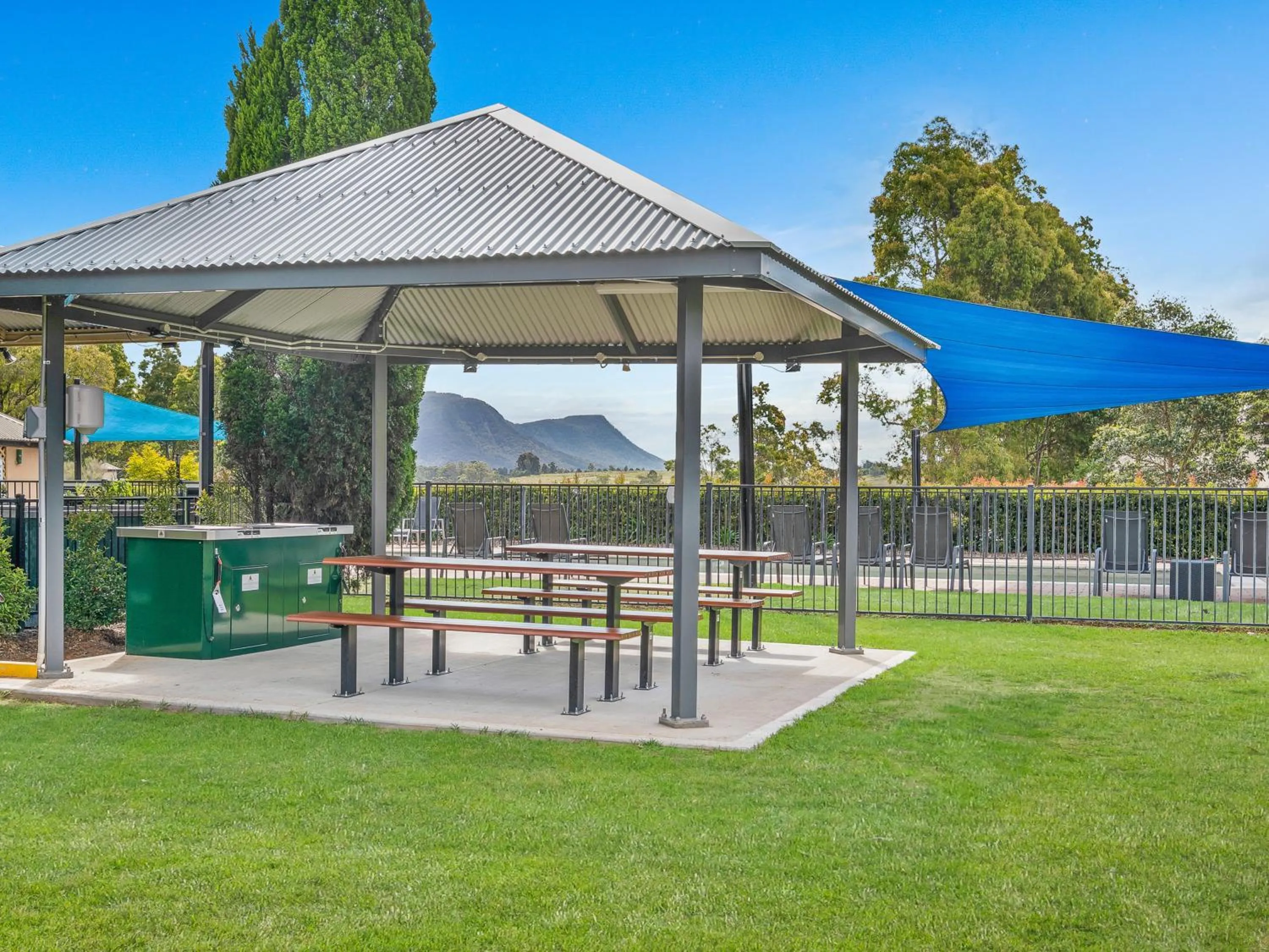 BBQ facilities in Leisure Inn Pokolbin Hill