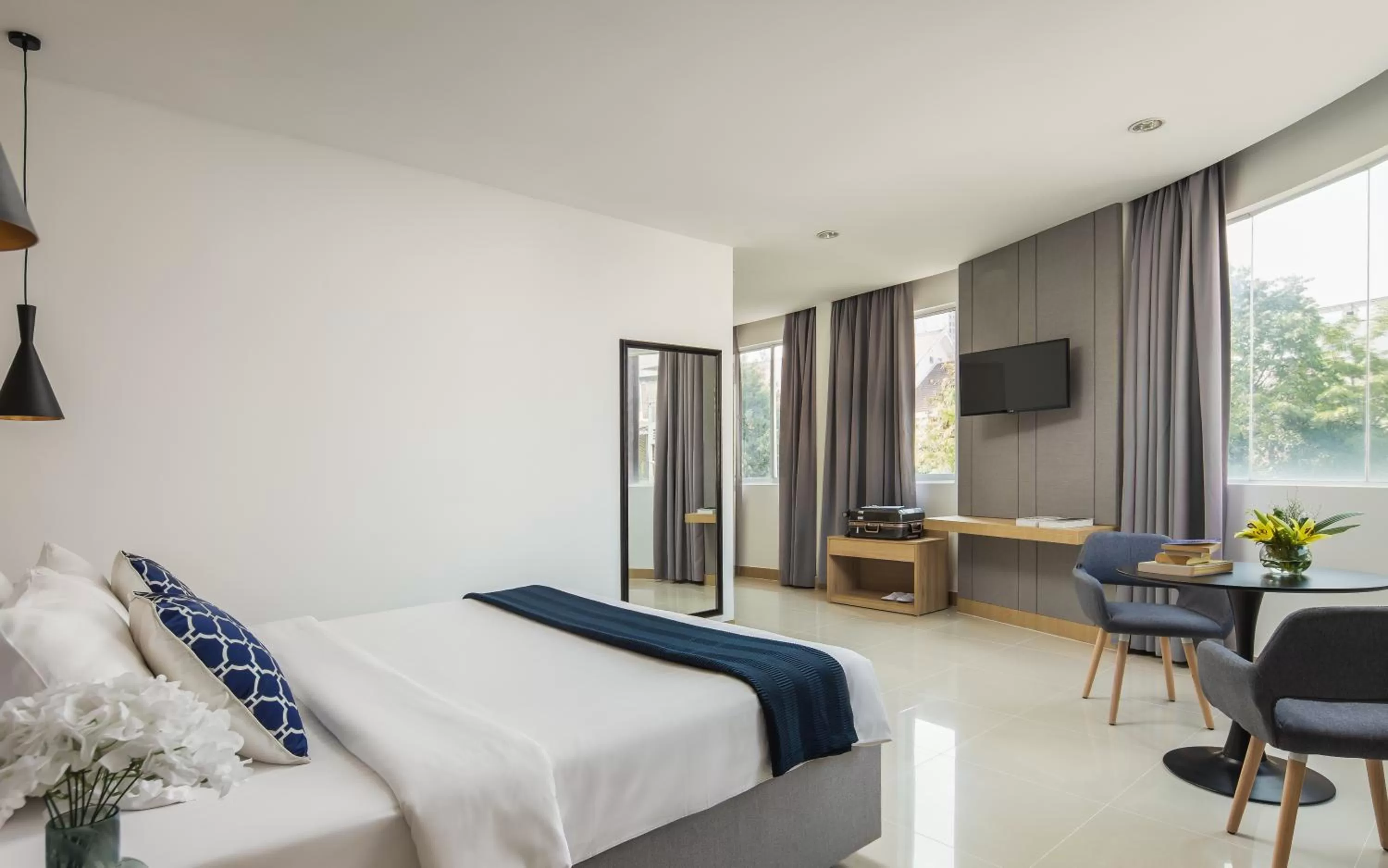 Photo of the whole room, Bed in Altos Hotel