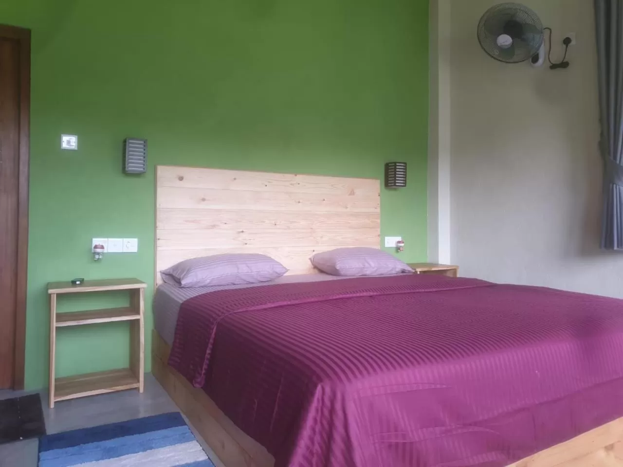 Bed in Raveena Guest House