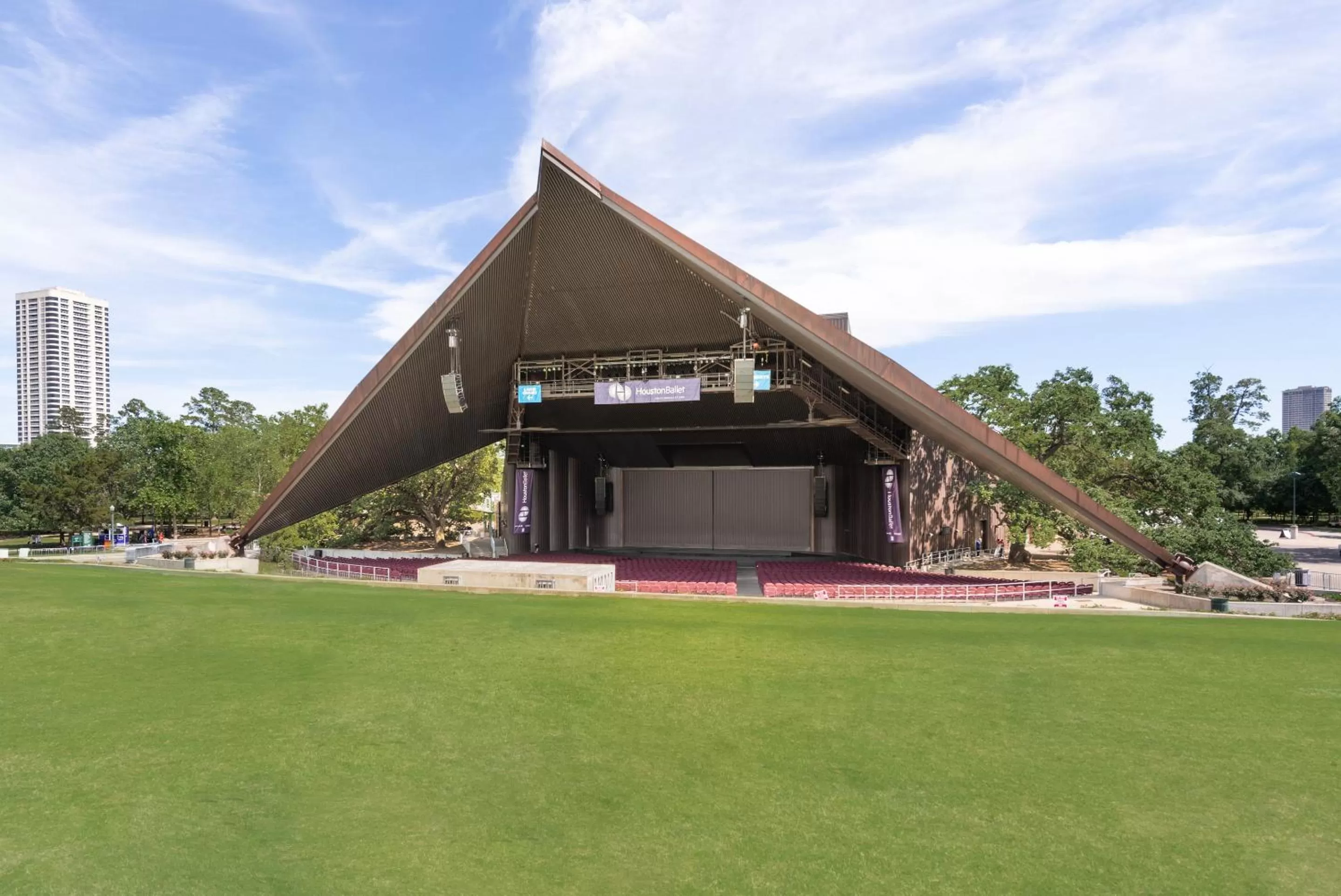 Property Building in Sonder The Hampstead