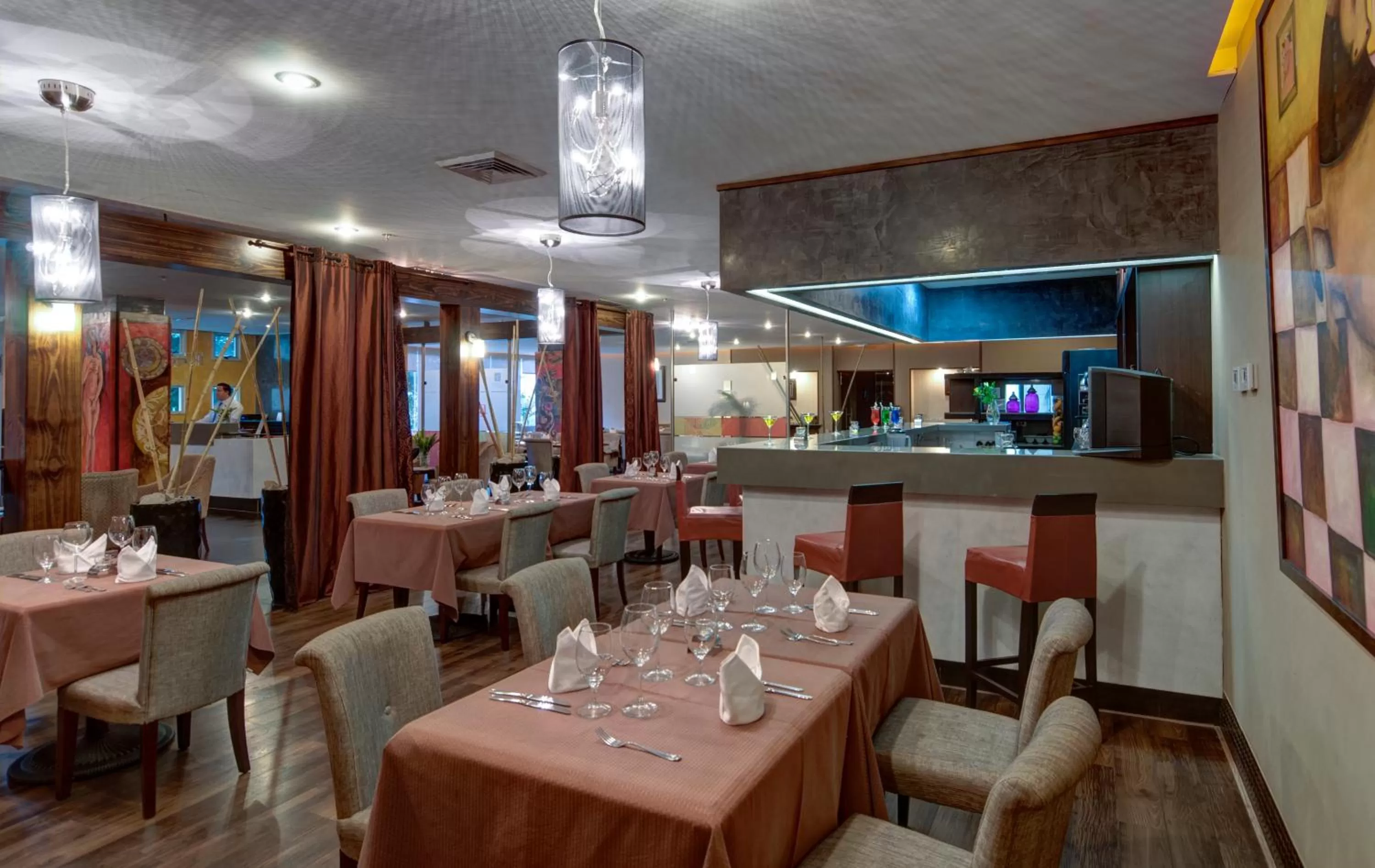 Restaurant/places to eat in Studio Hotel Boutique