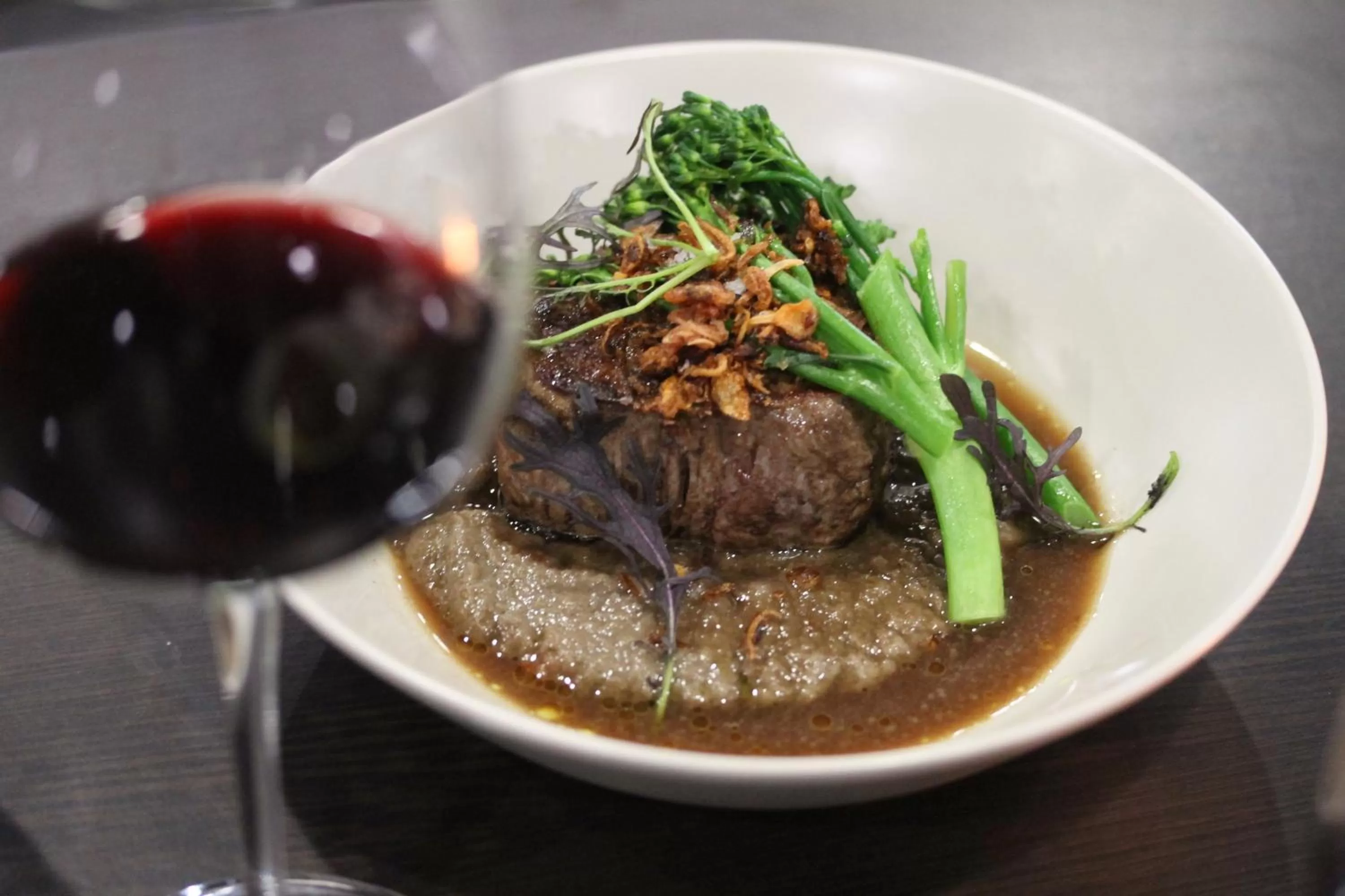 Restaurant/places to eat in Springfield Lakes Boutique Hotel