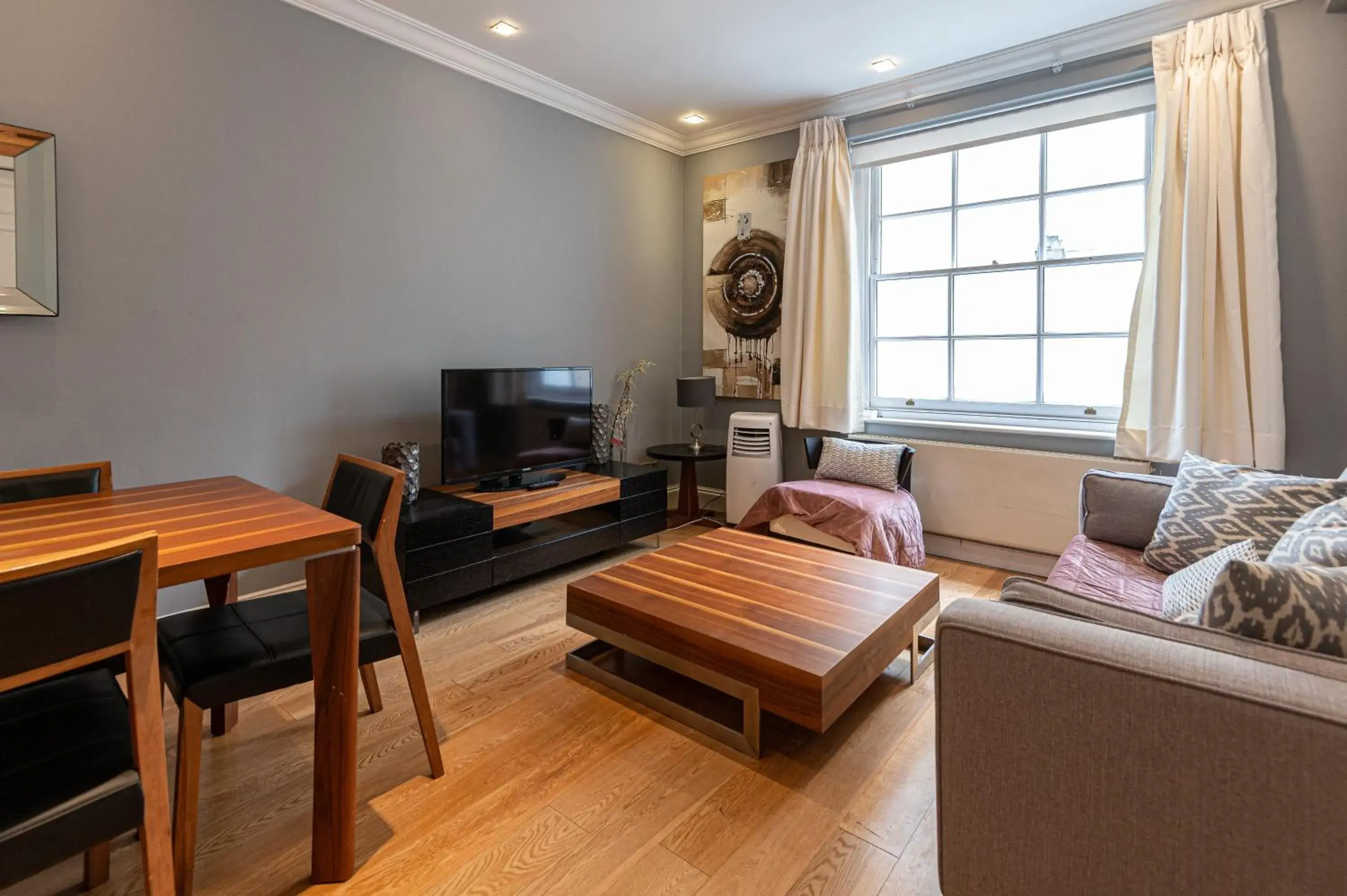 Living room, Seating Area in Mayfair private Apartments Living room, Seating Area in Mayfair private Apartments