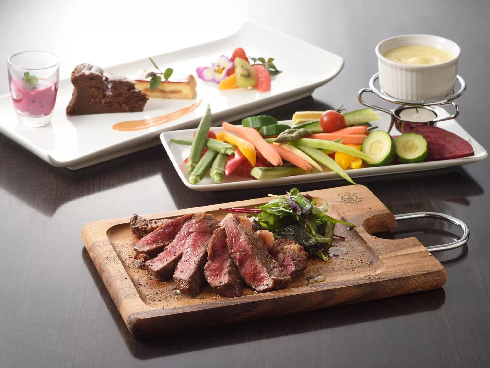 Restaurant/places to eat in Belmont Hotel