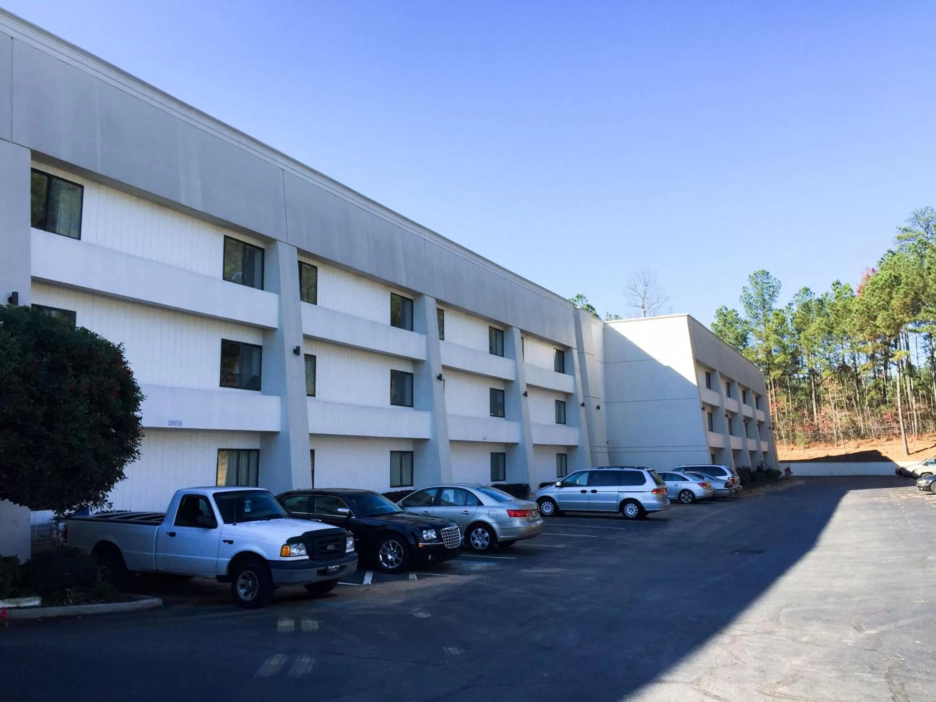 Property building in Motel 6-Norcross, GA