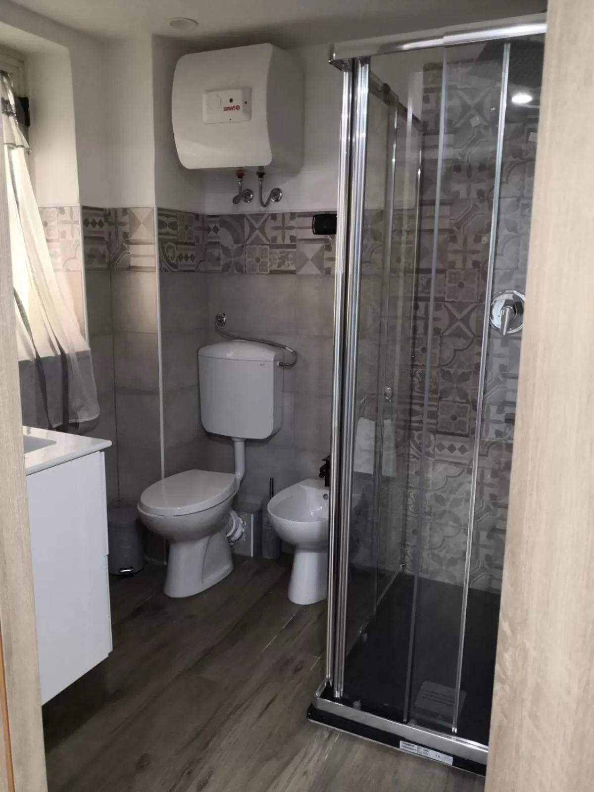 Bathroom in CARLINO Room's