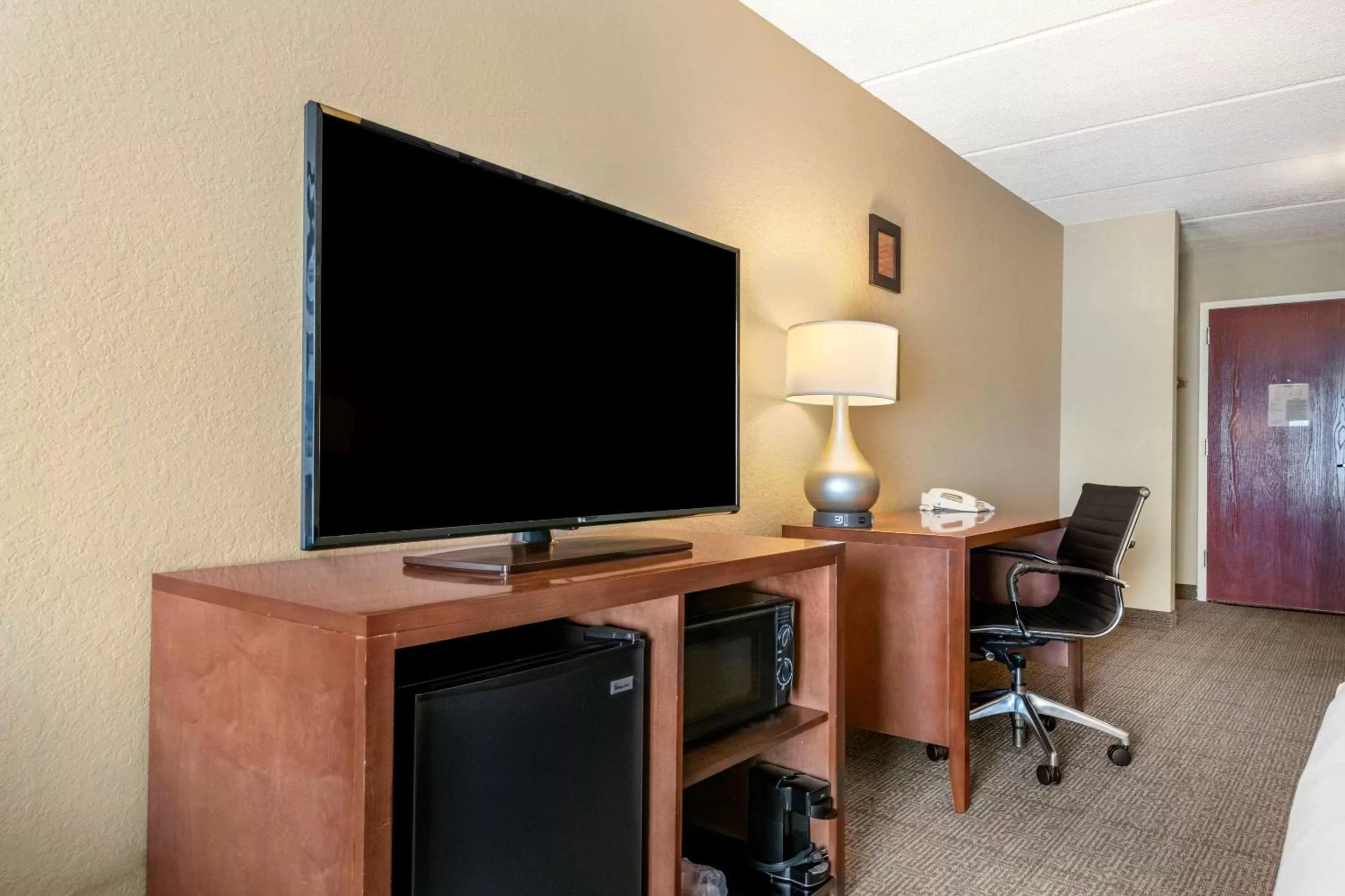 Photo of the whole room in Comfort Inn & Suites Orlando North