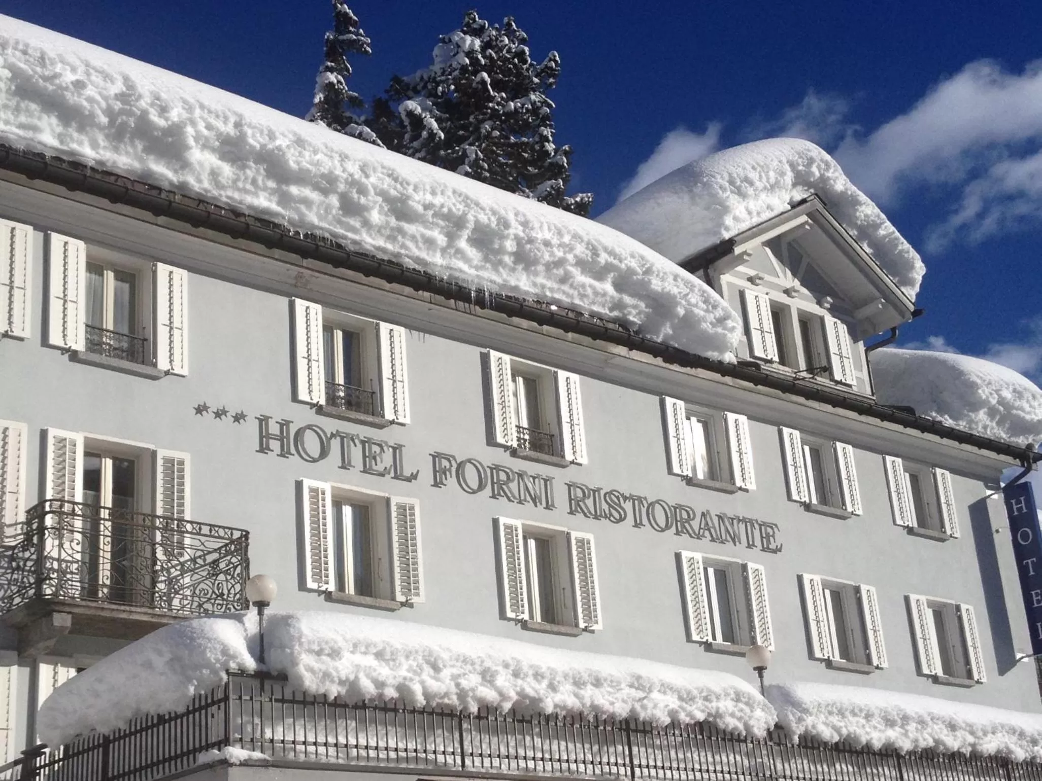 Property building in Hotel & Restaurant Forni