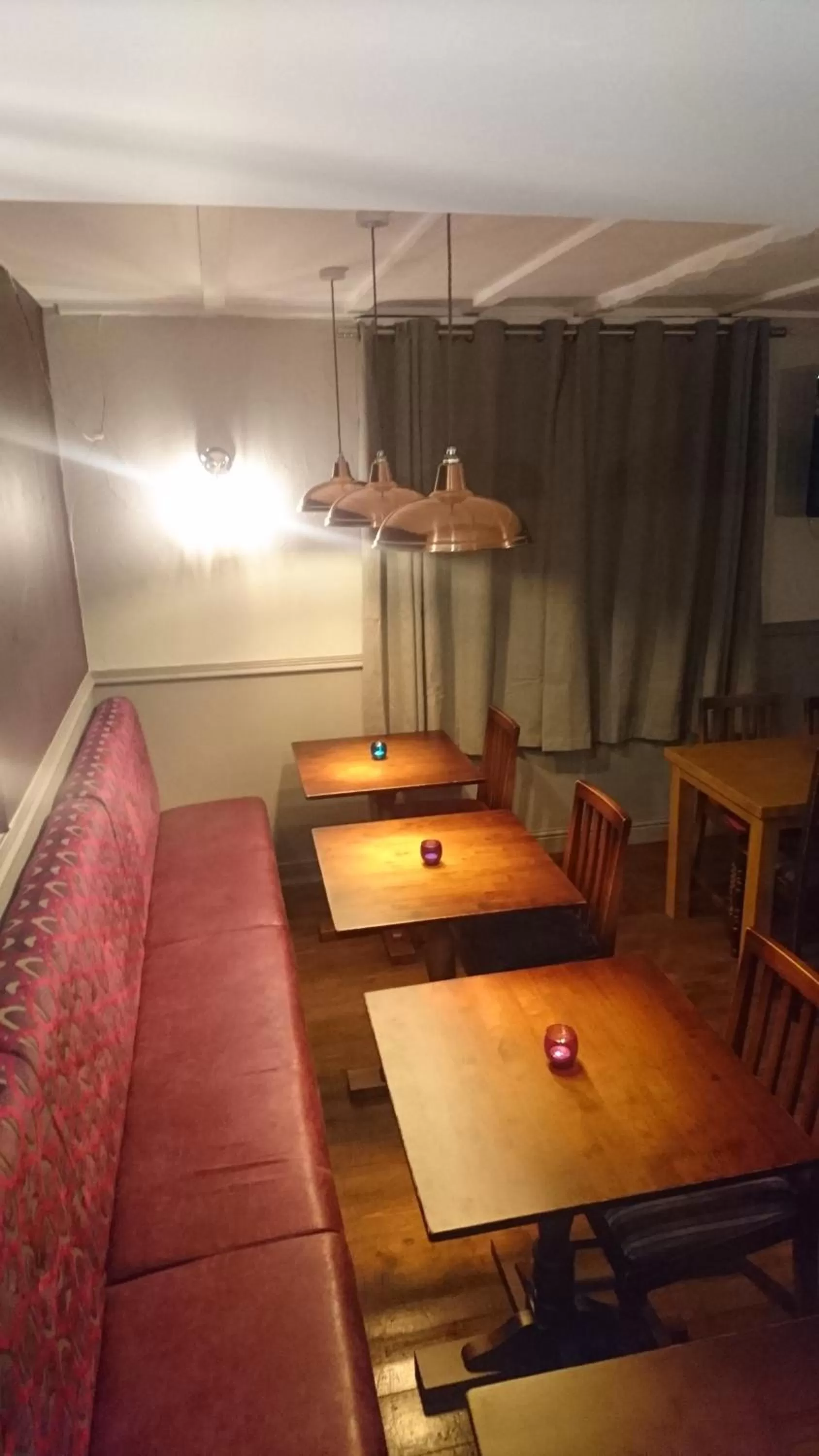 Decorative detail in White Horse Inn