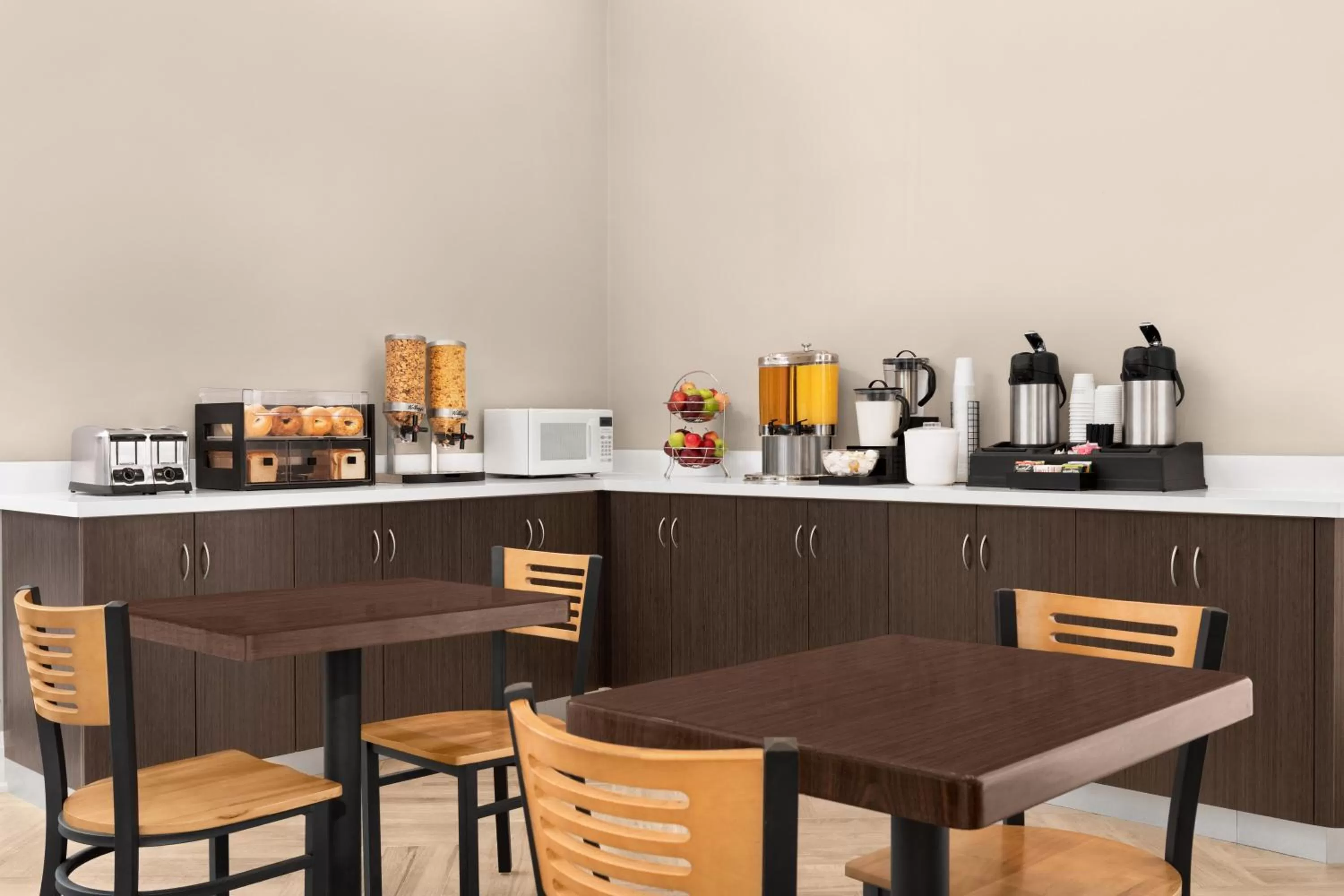 Restaurant/places to eat in Travelodge by Wyndham Timmins