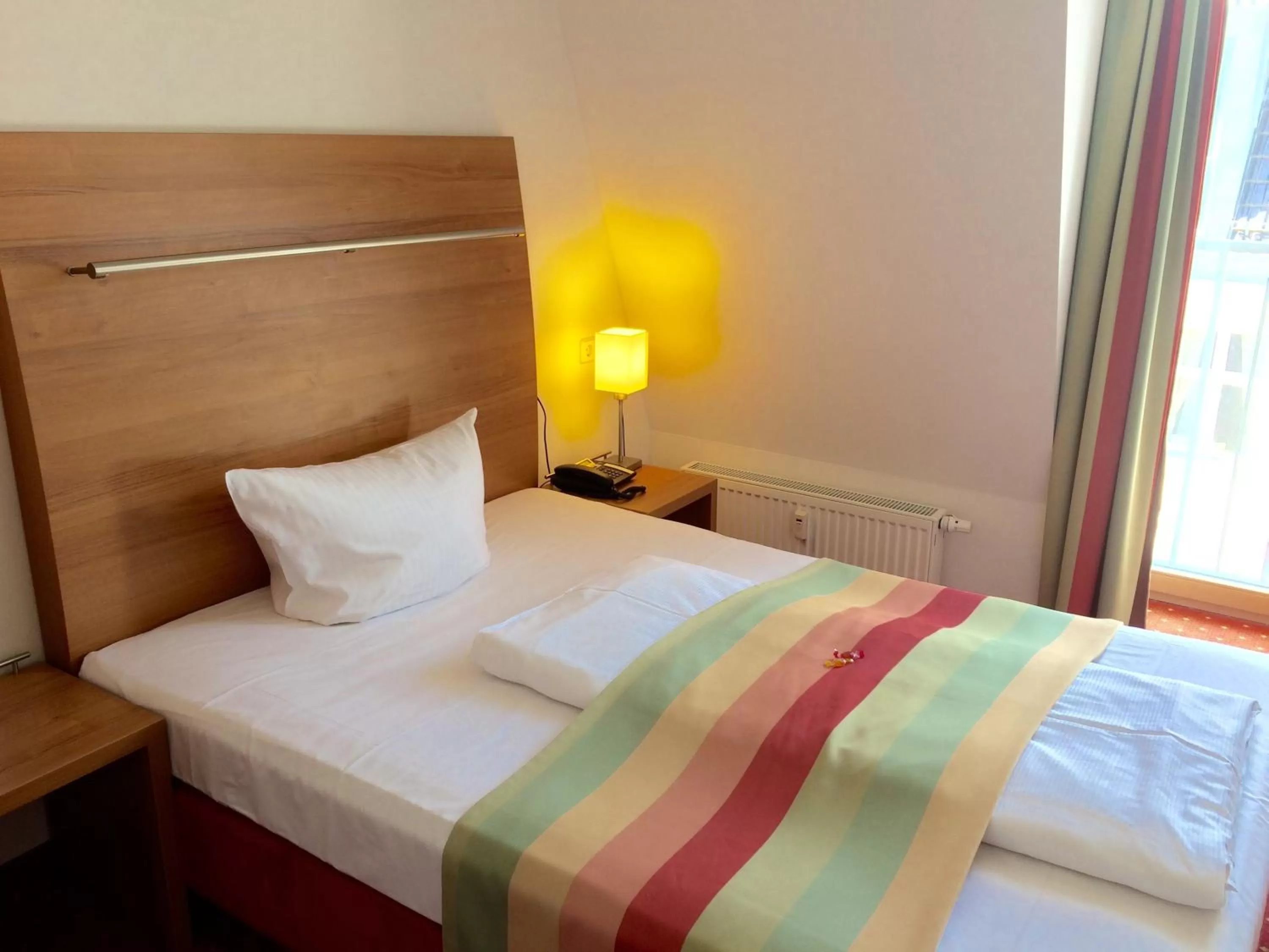 Triple Room with Shared Bathroom in Hotel Ambert