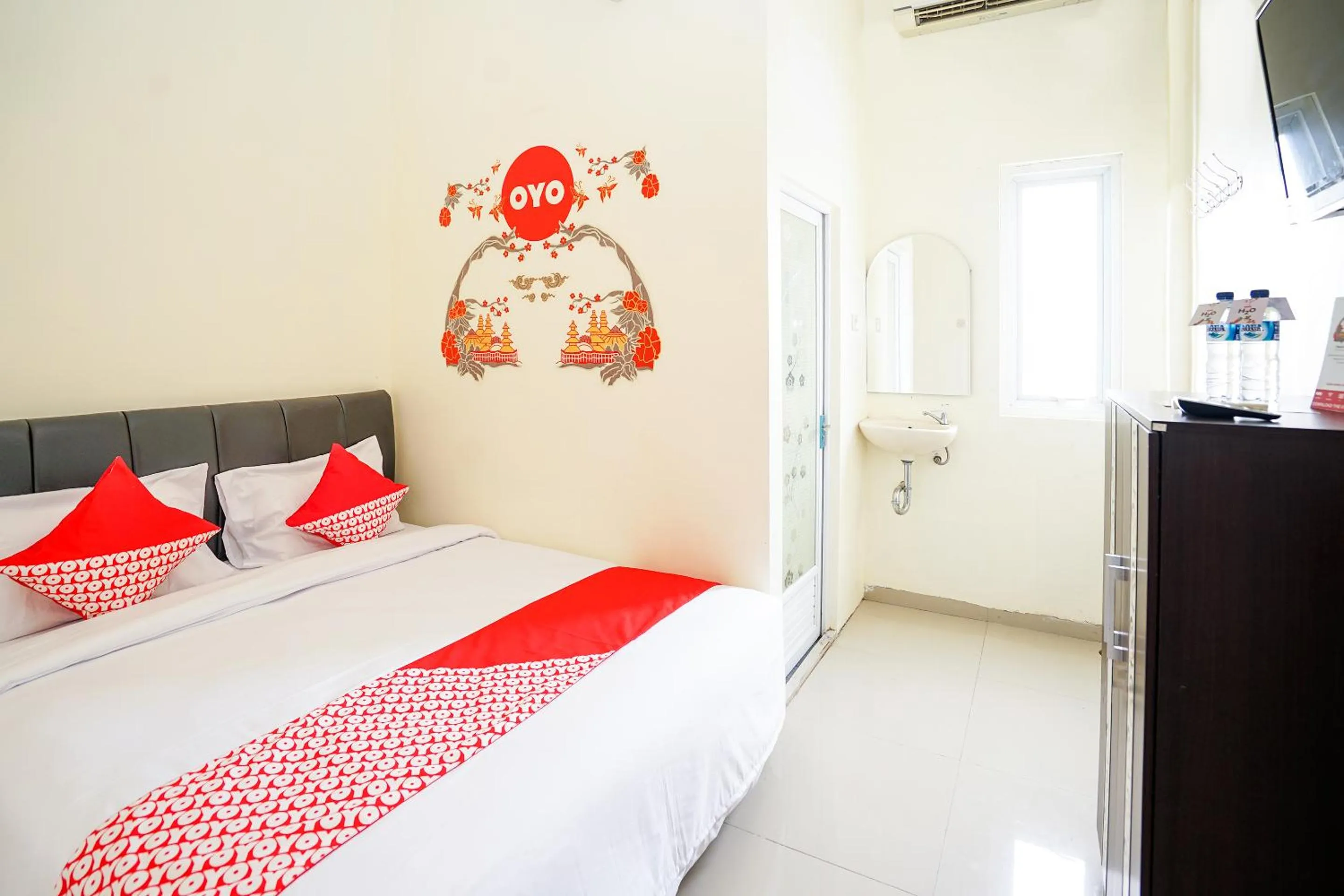 Standard Double Room in OYO 223 Penginapan Nabila Syariah