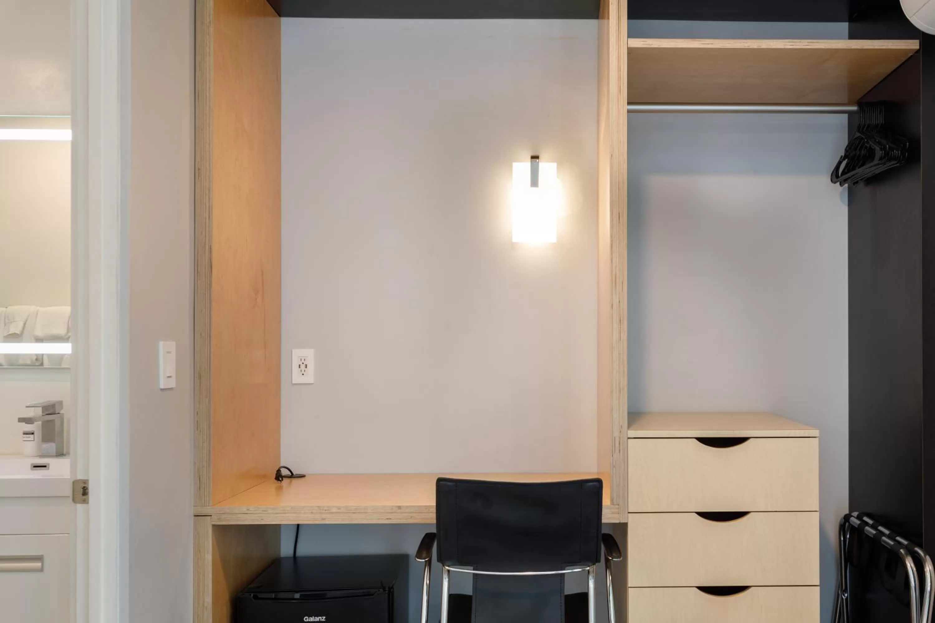 Seating area in Park Plaza Lodge