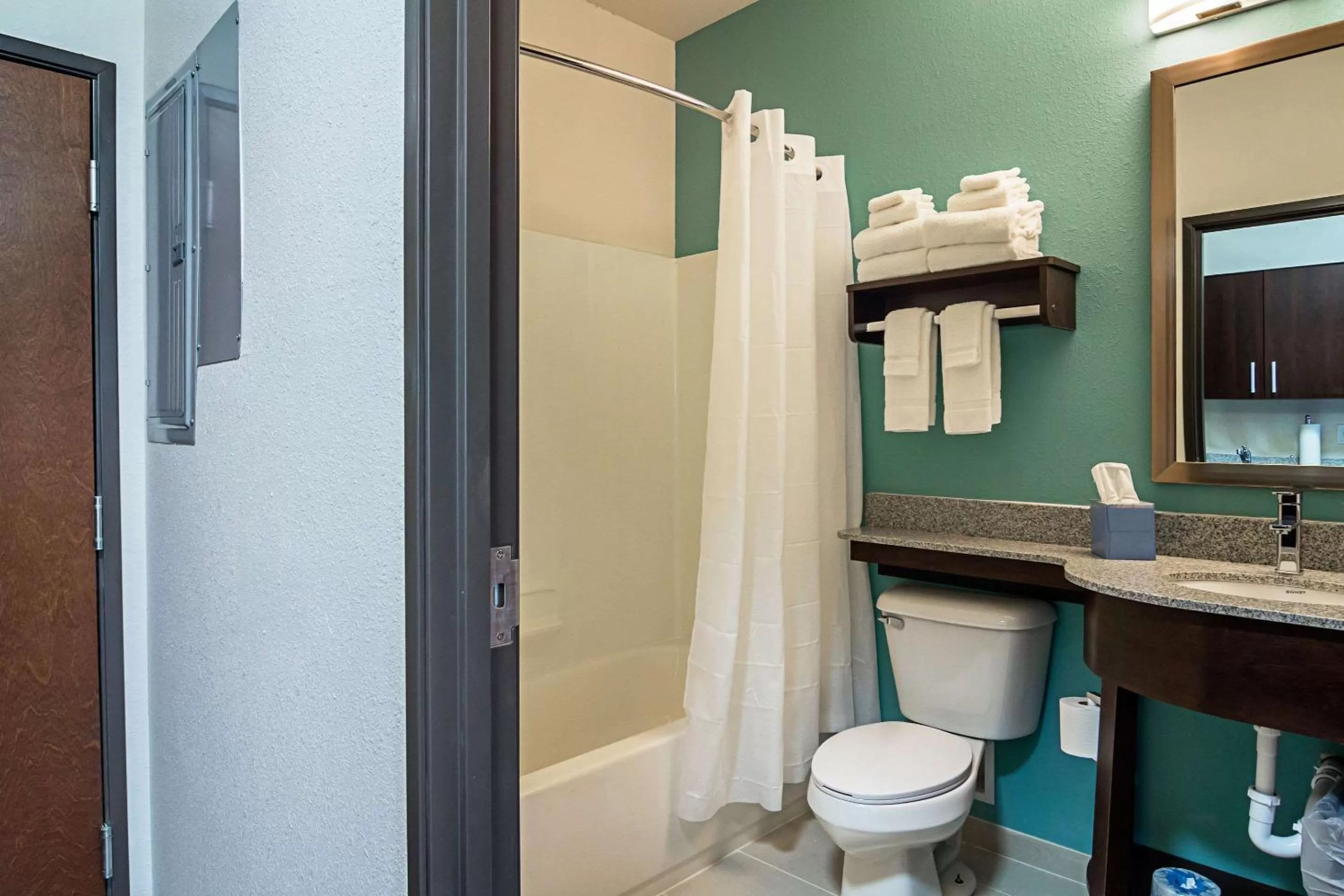 Bathroom in Suburban Studios Monaca - Pittsburgh