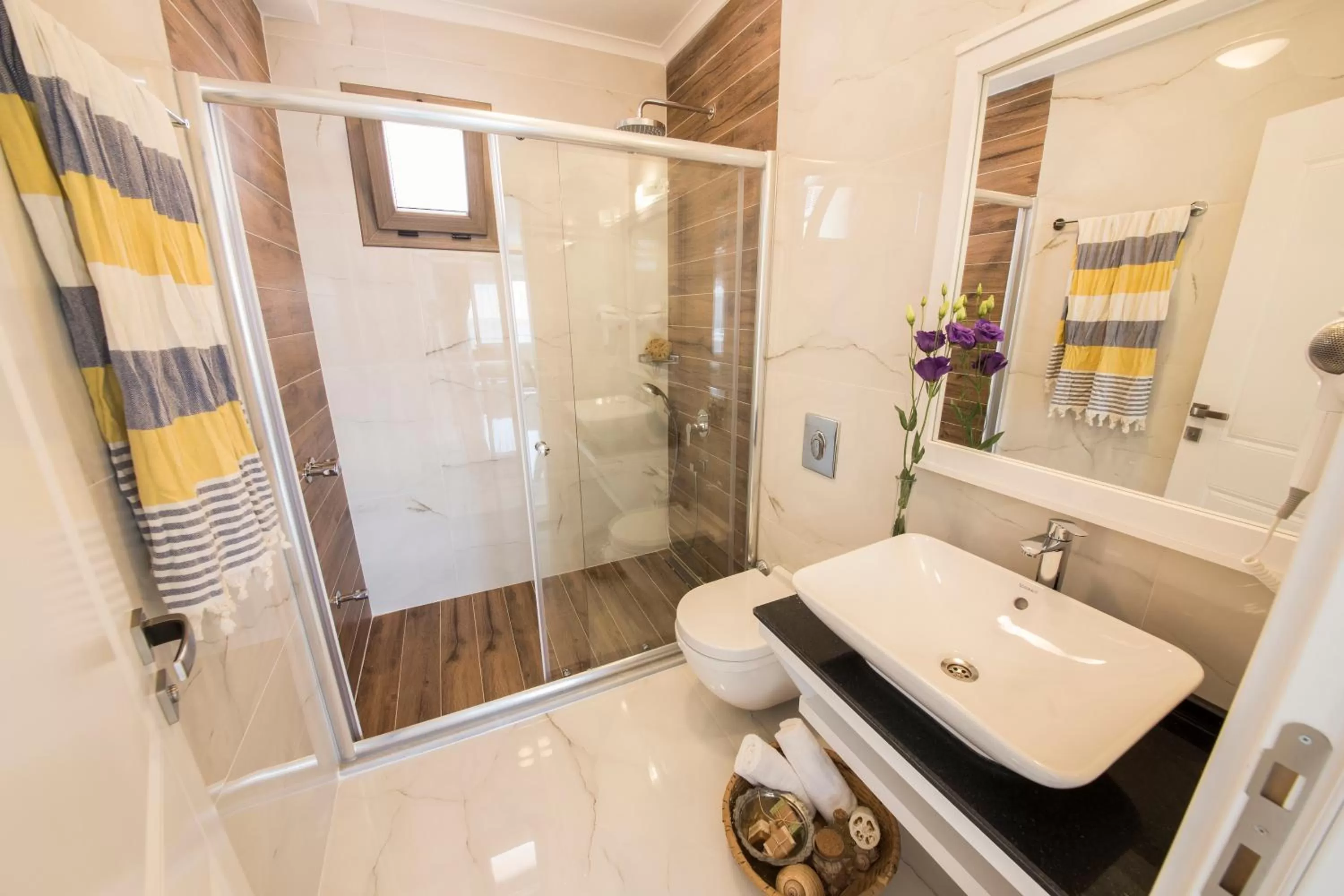 Bathroom in Cedrus Suites