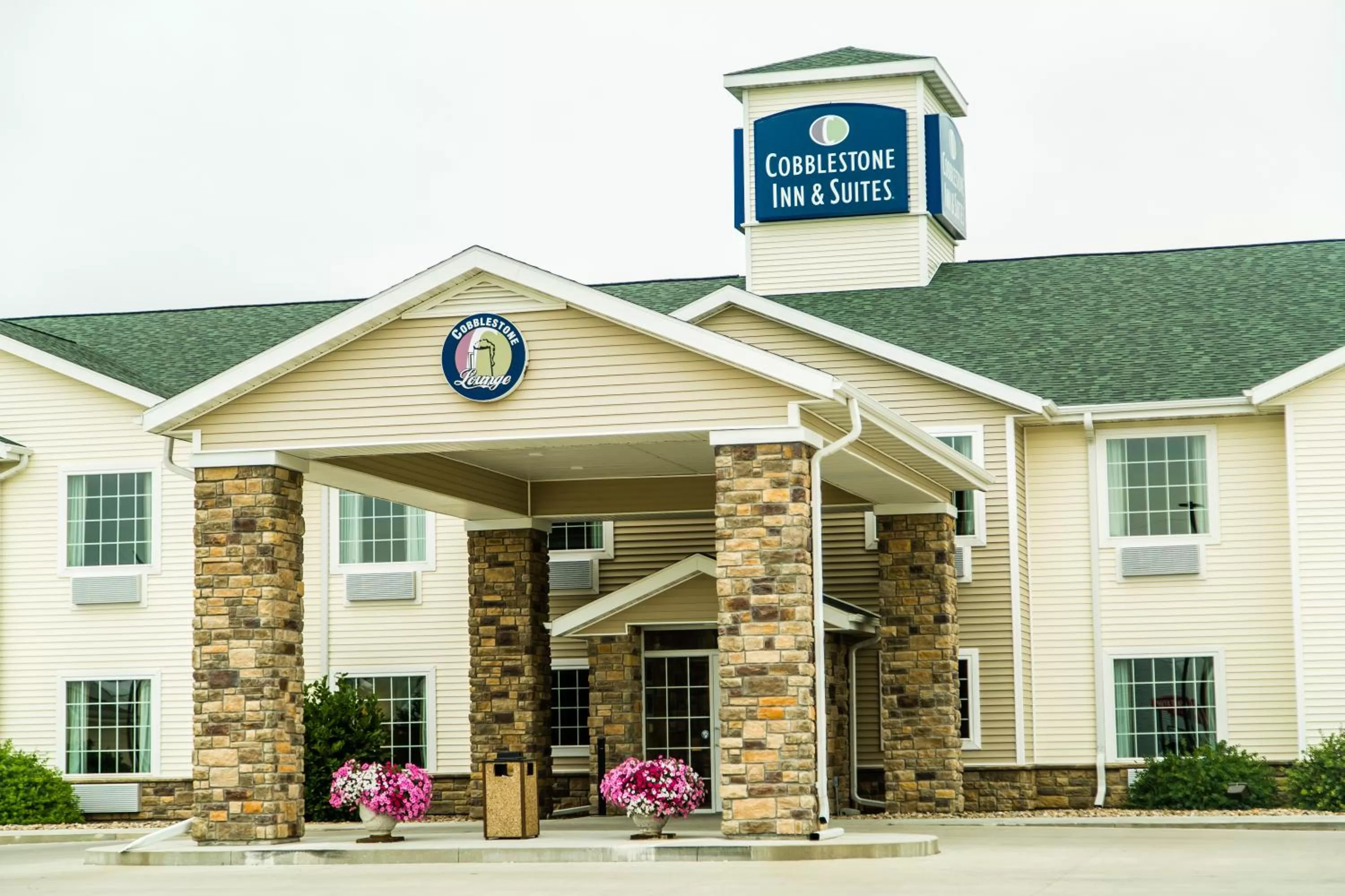 Facade/entrance in Cobblestone Inn & Suites-Winterset