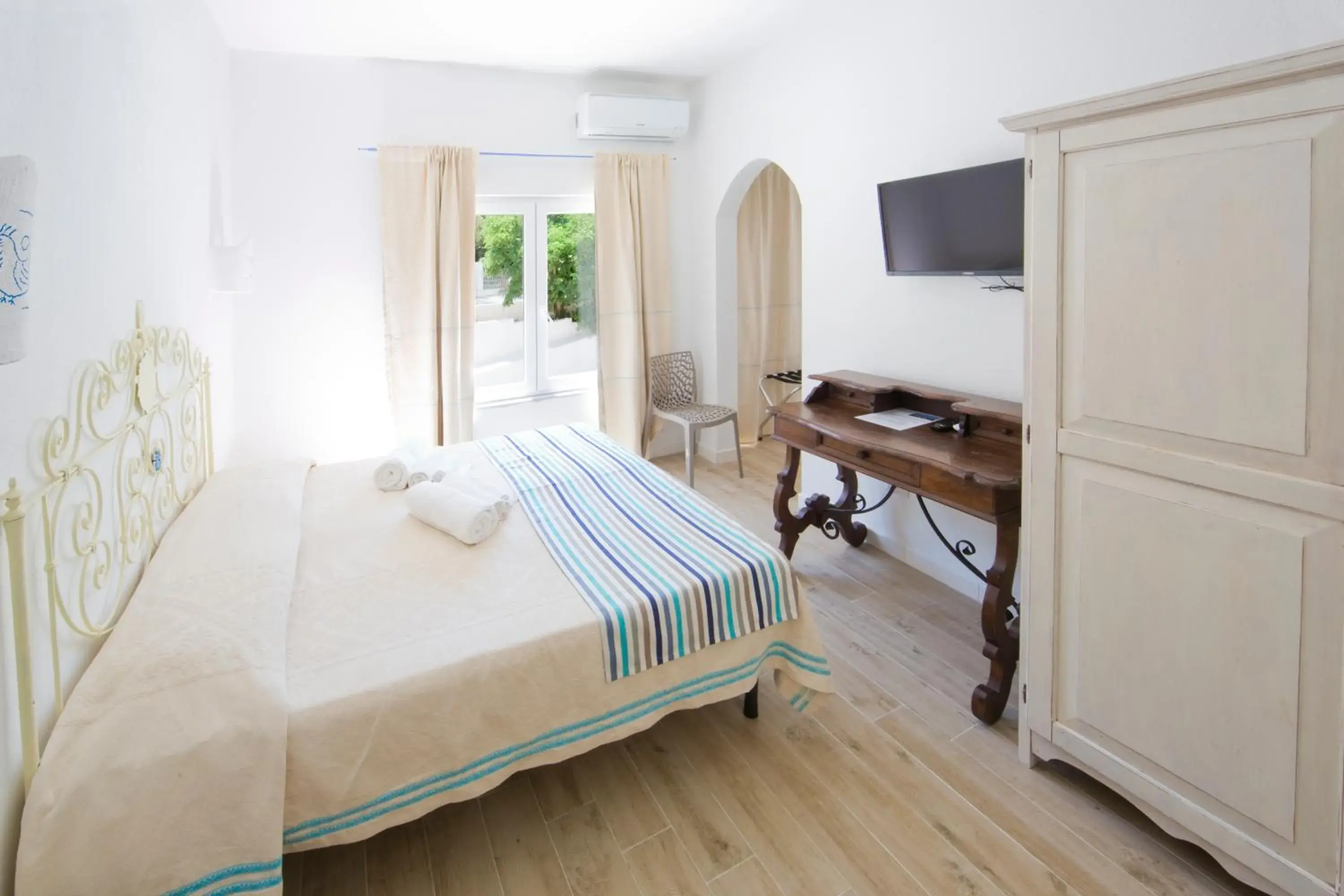 Double or Twin Room in Grand Hotel Palau Double or Twin Room in Grand Hotel Palau
