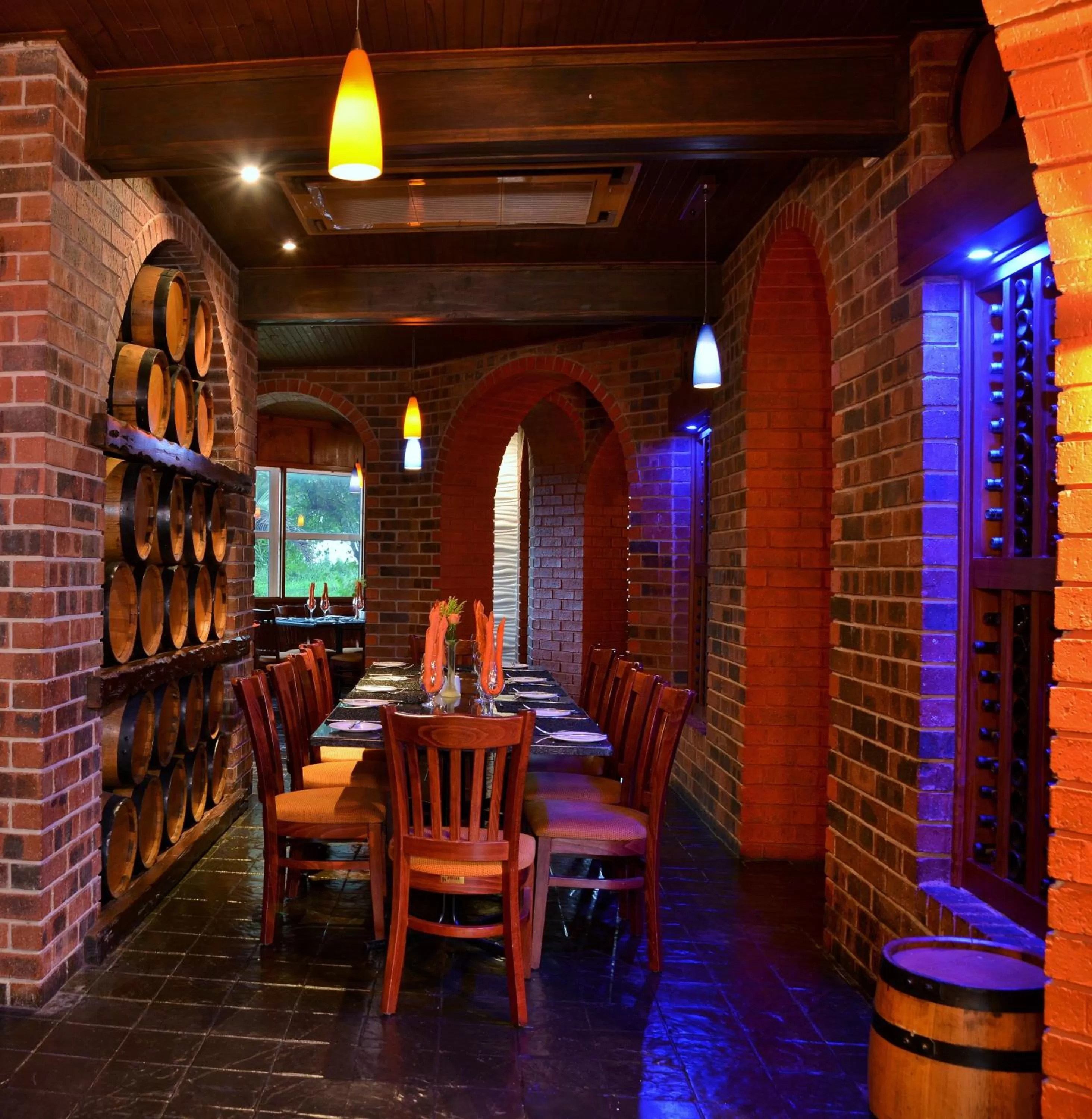 Restaurant/places to eat in BON Hotel Empangeni