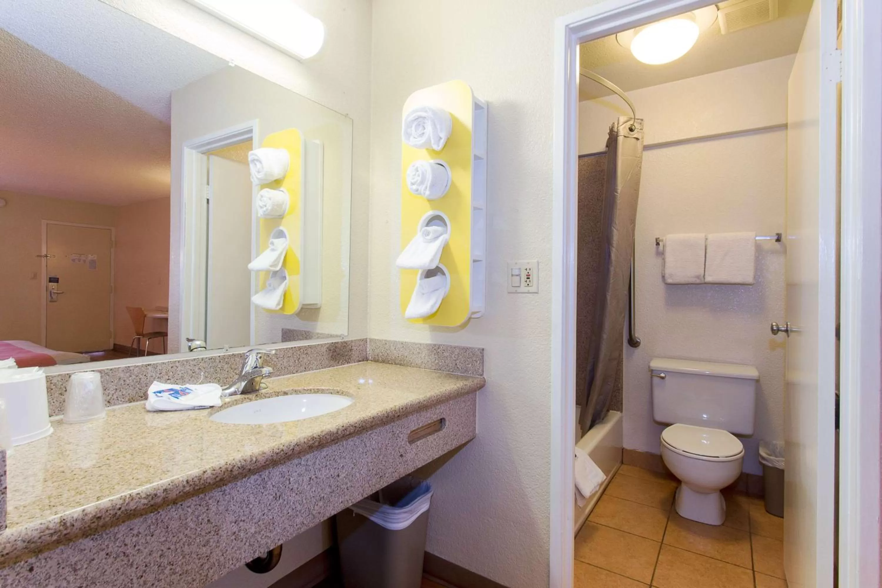 Shower in Motel 6 San Francisco Downtown