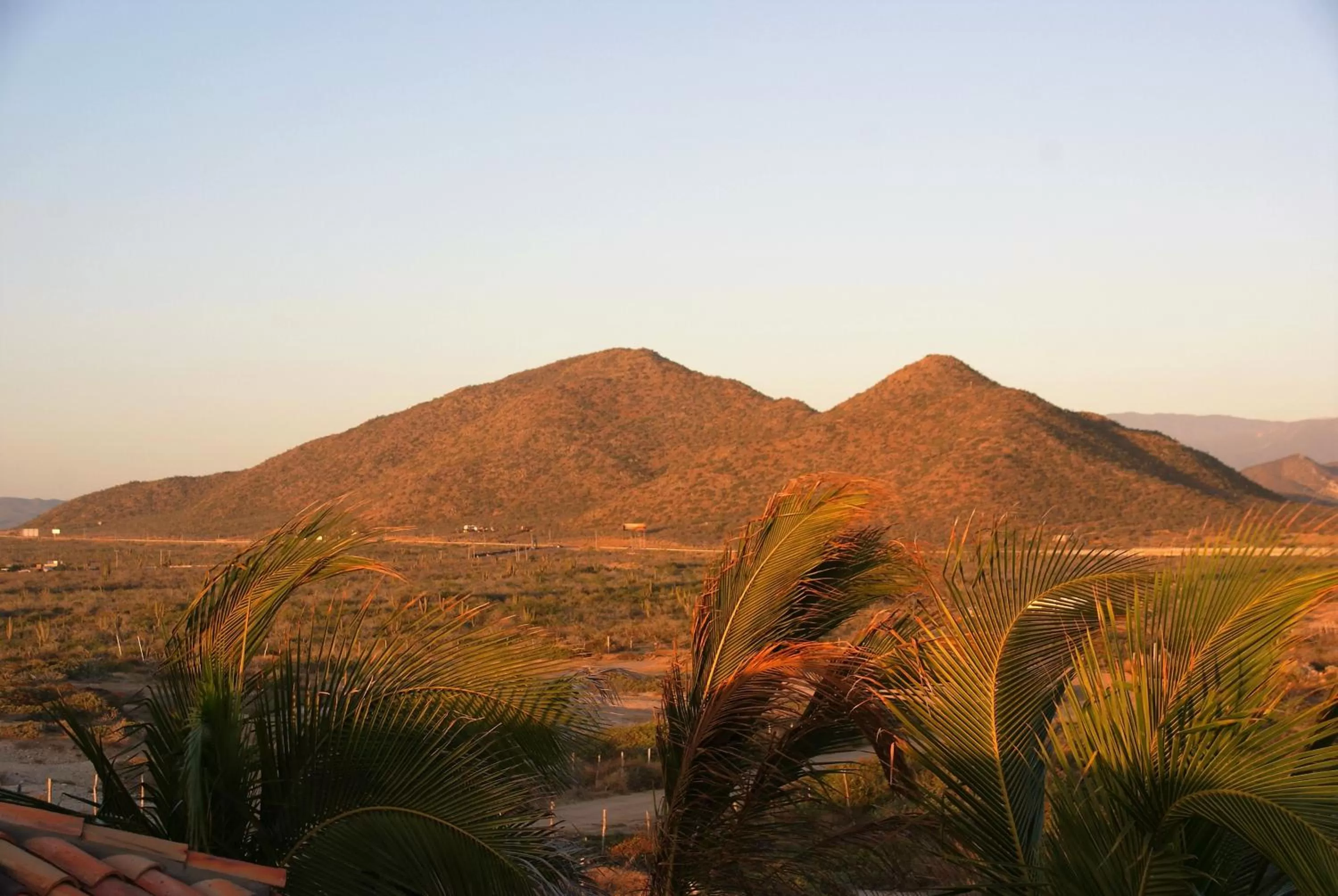 Mountain view in Cerritos Beach Inn