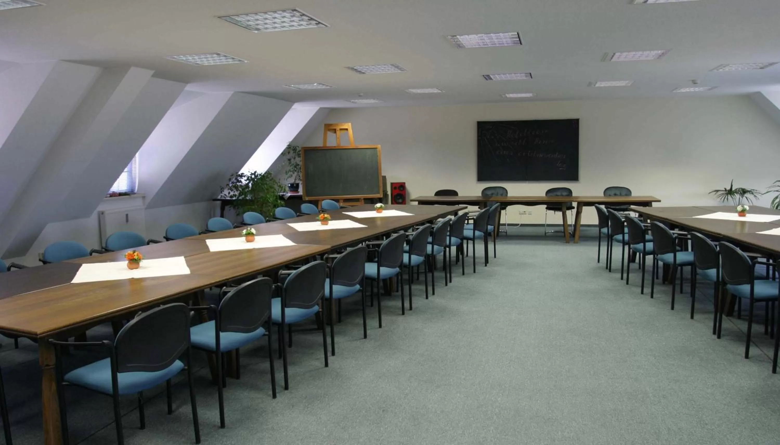 Meeting/conference room in WEST Hotel an der Sächsischen Weinstrasse