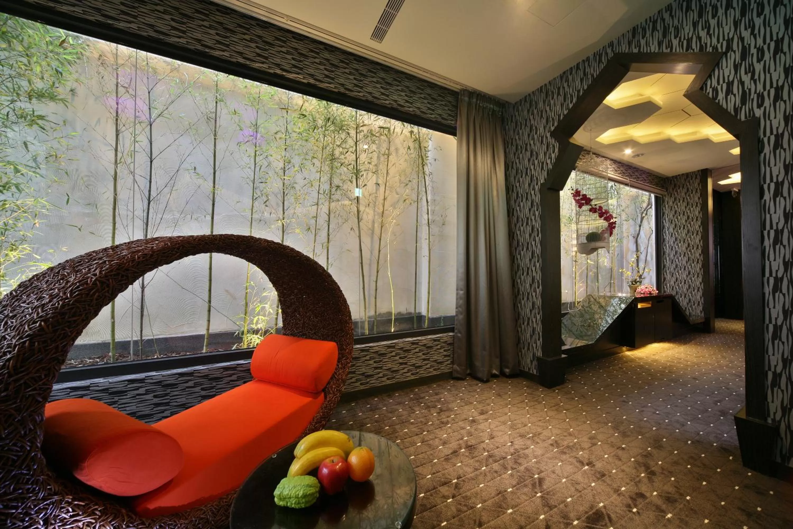 Seating area in Han Guan Motel