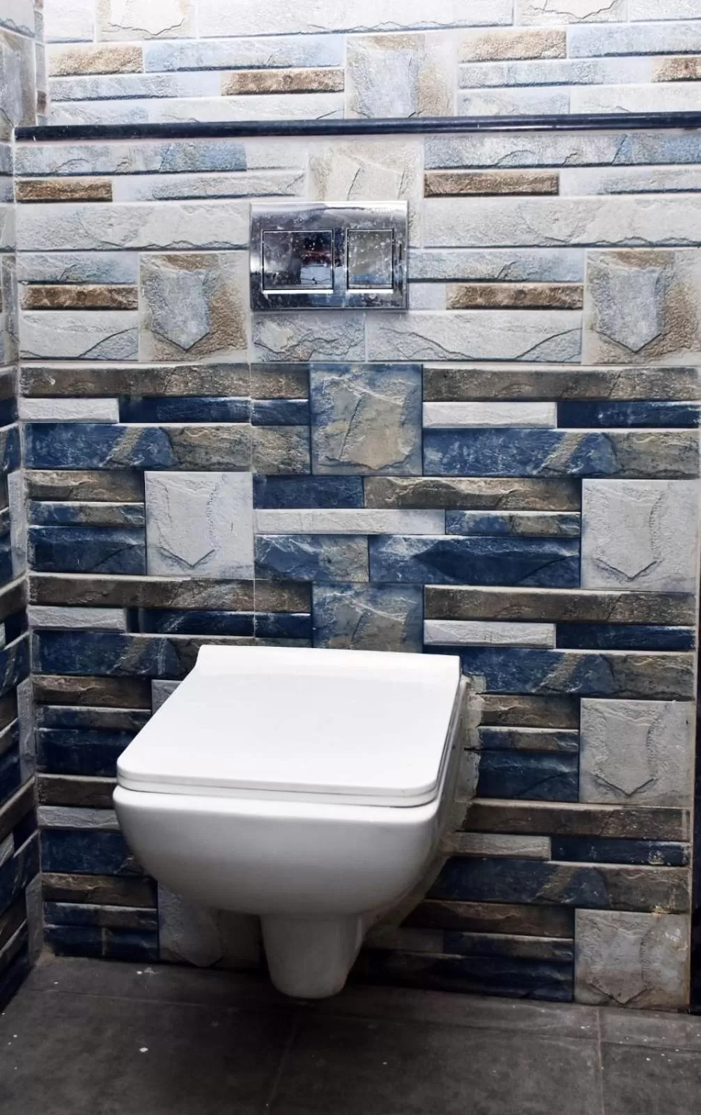 Toilet in Hotel La Gowri, Coorg