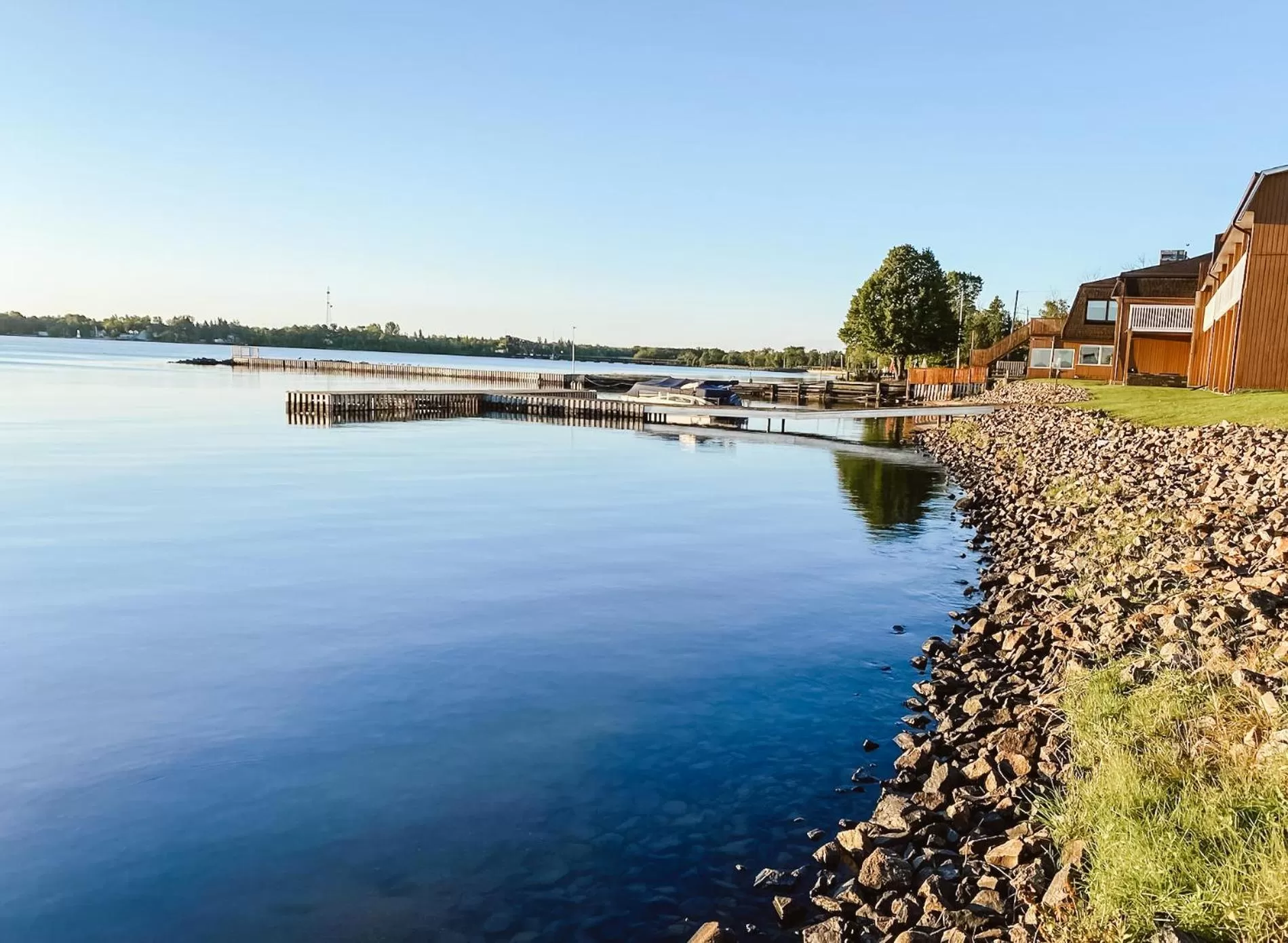 Property building in La Place Rendez-Vous Hotel
