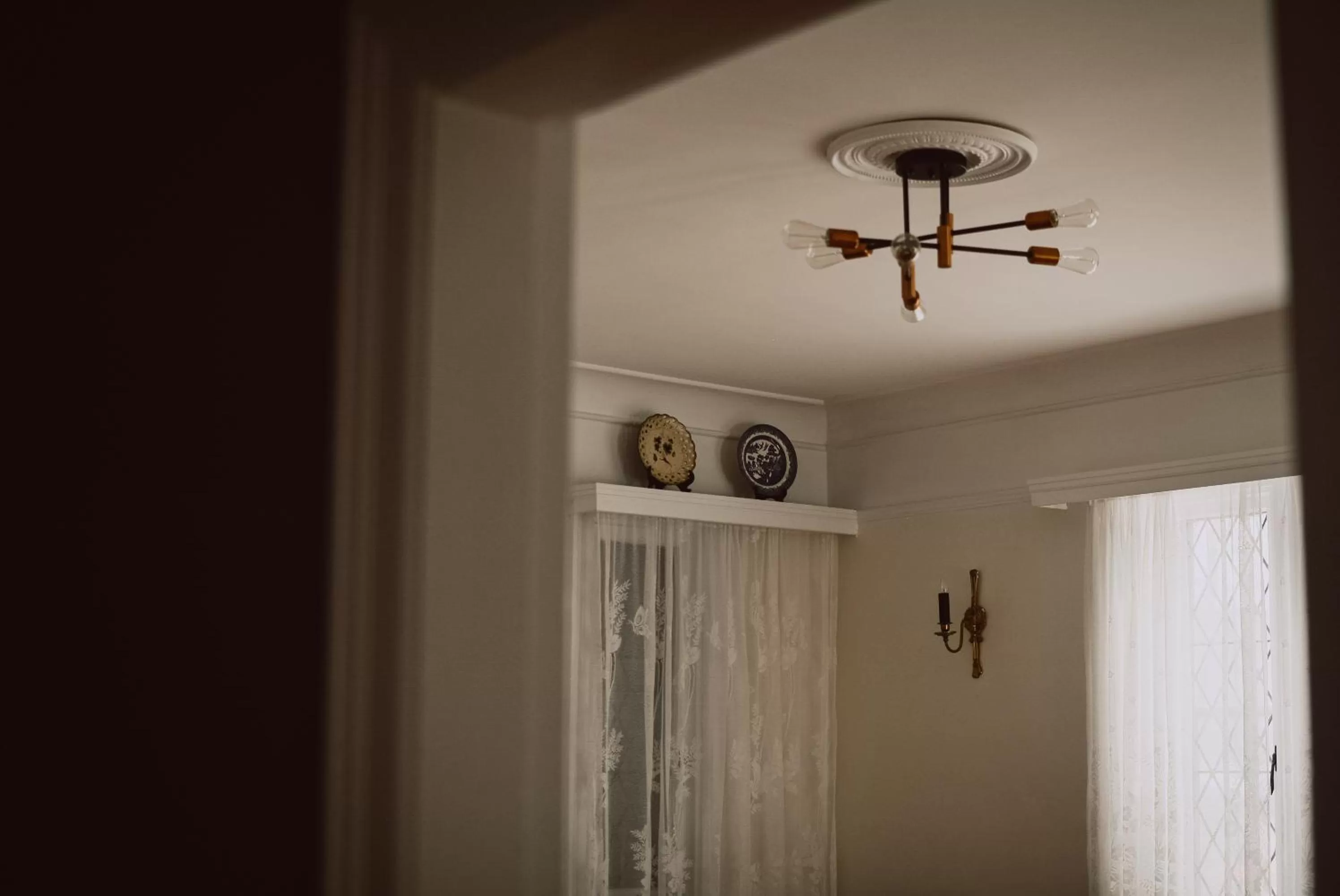 Hill Road Manor Bed & Breakfast