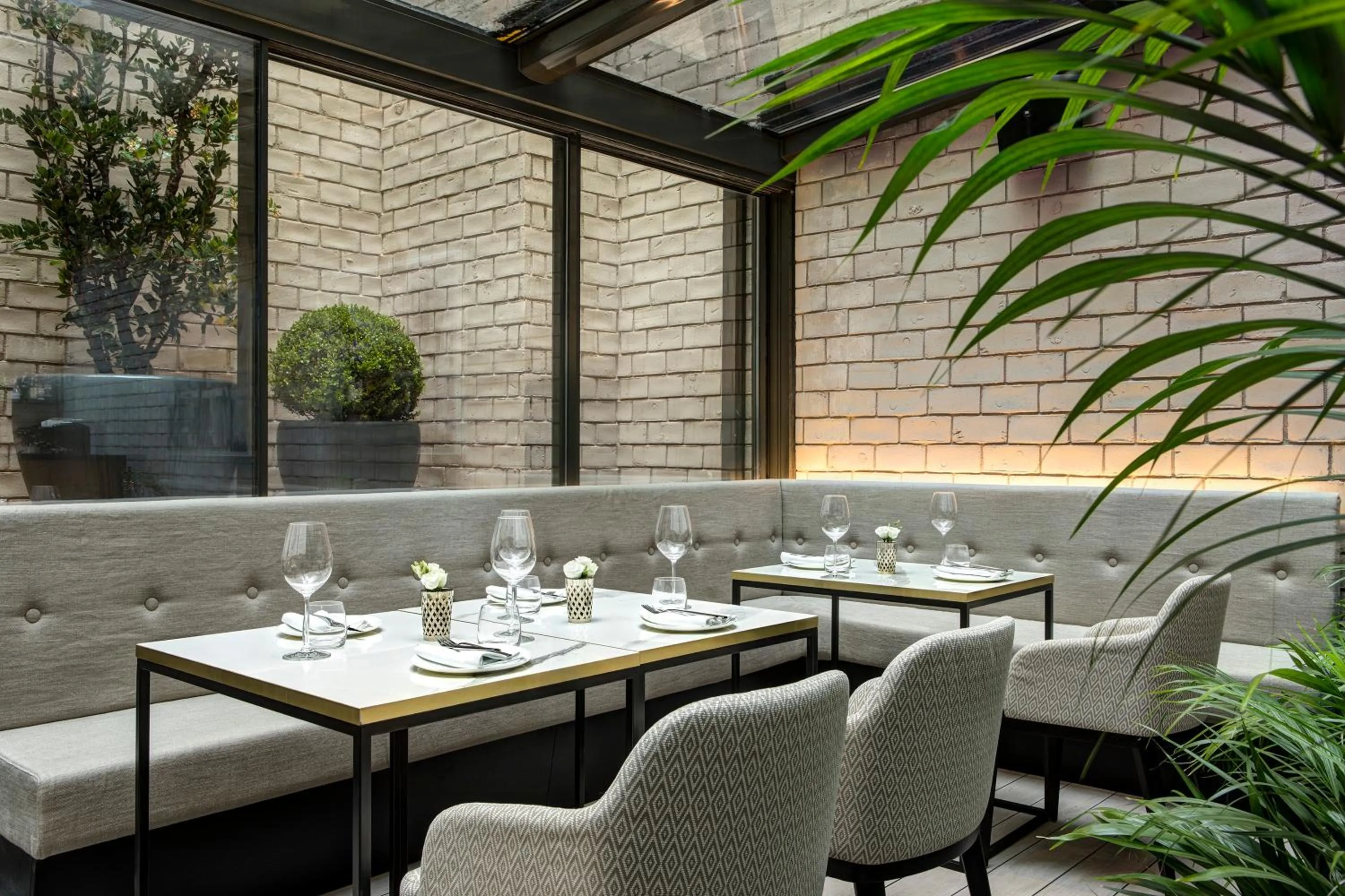 Restaurant/places to eat in Casa Almagro by The Pavilions Hotels & Resorts