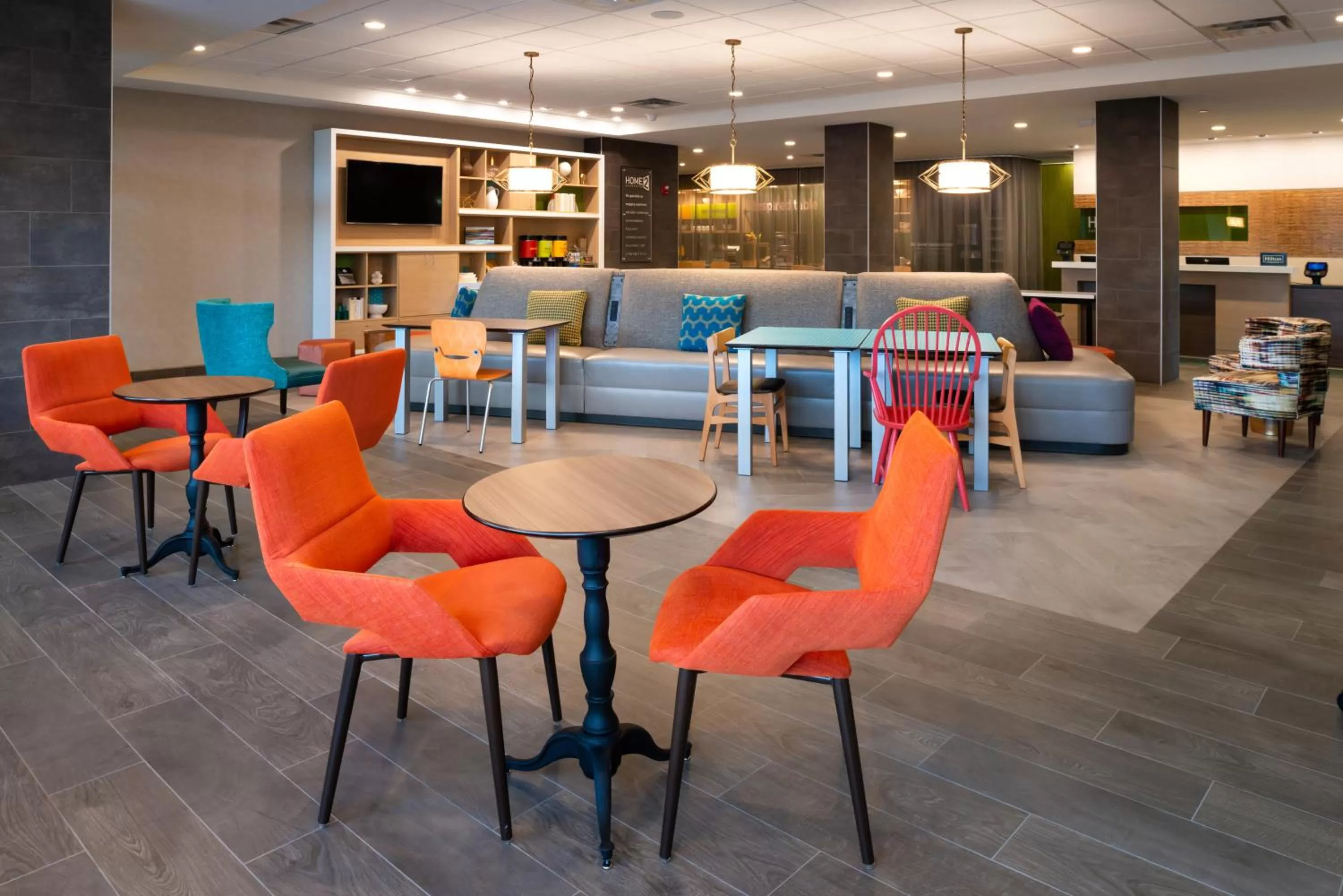 Seating area in Home2 Suites By Hilton Columbus/West, OH
