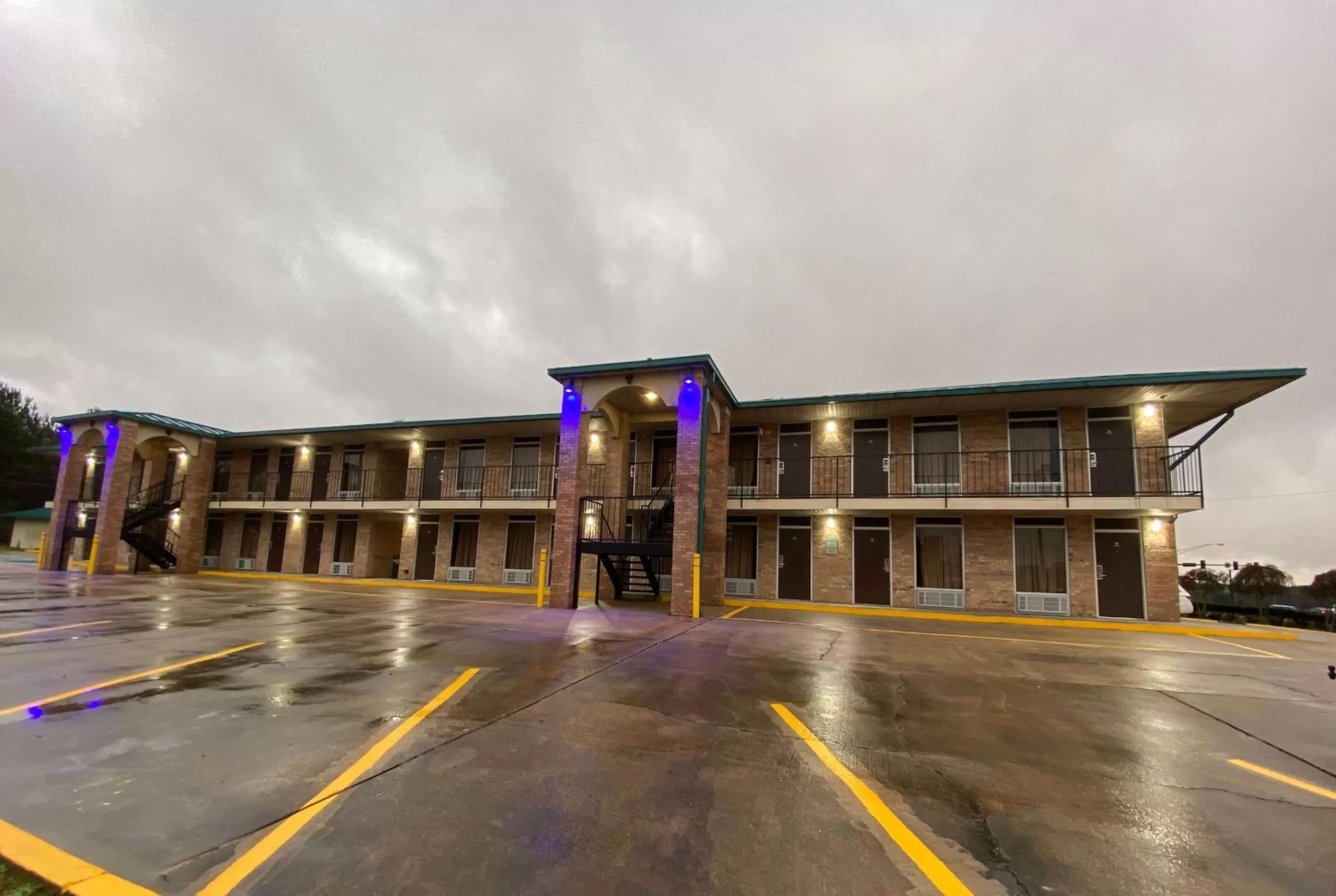 Property building in Days Inn by Wyndham Forest