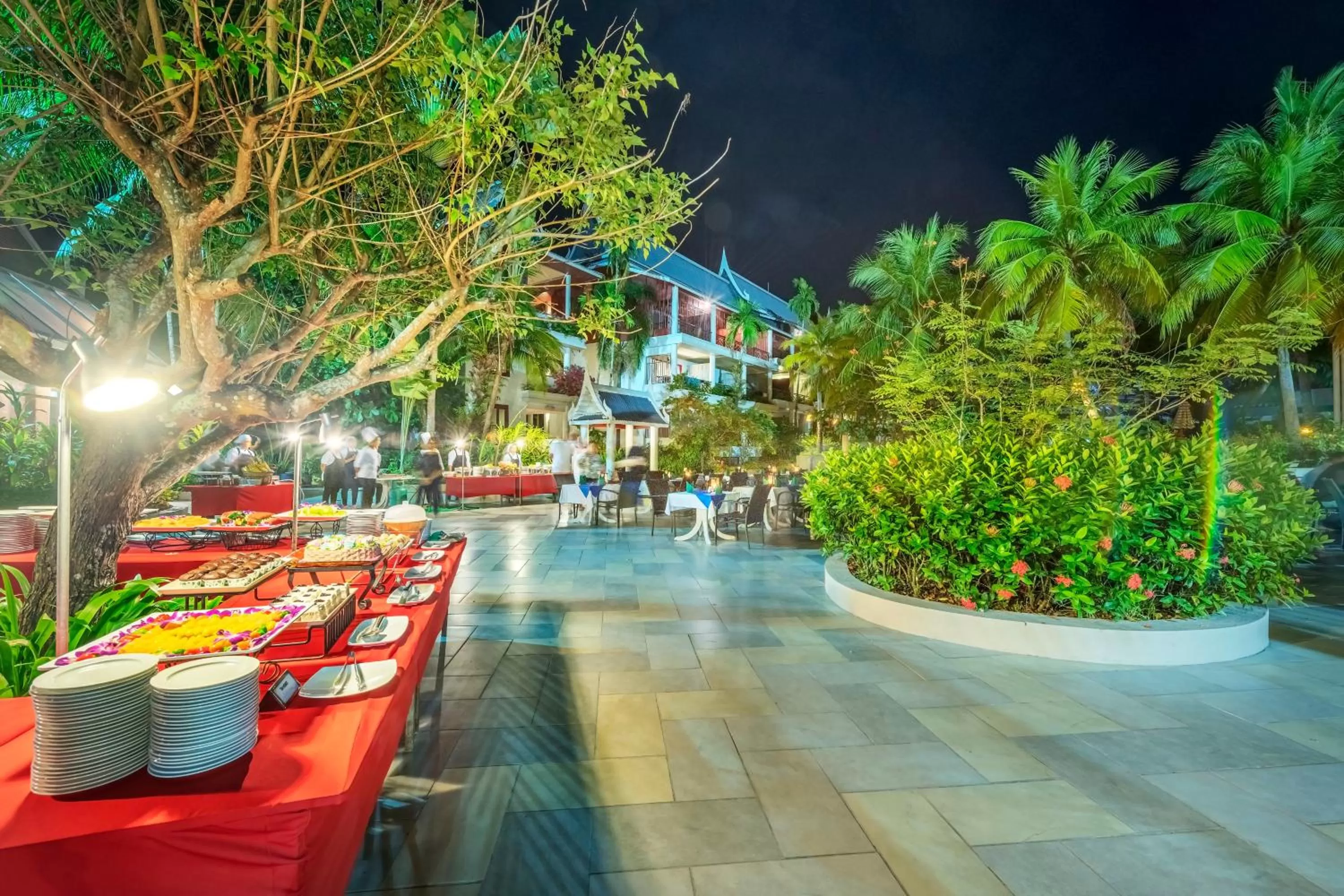 Restaurant/places to eat in Chada Thai Village