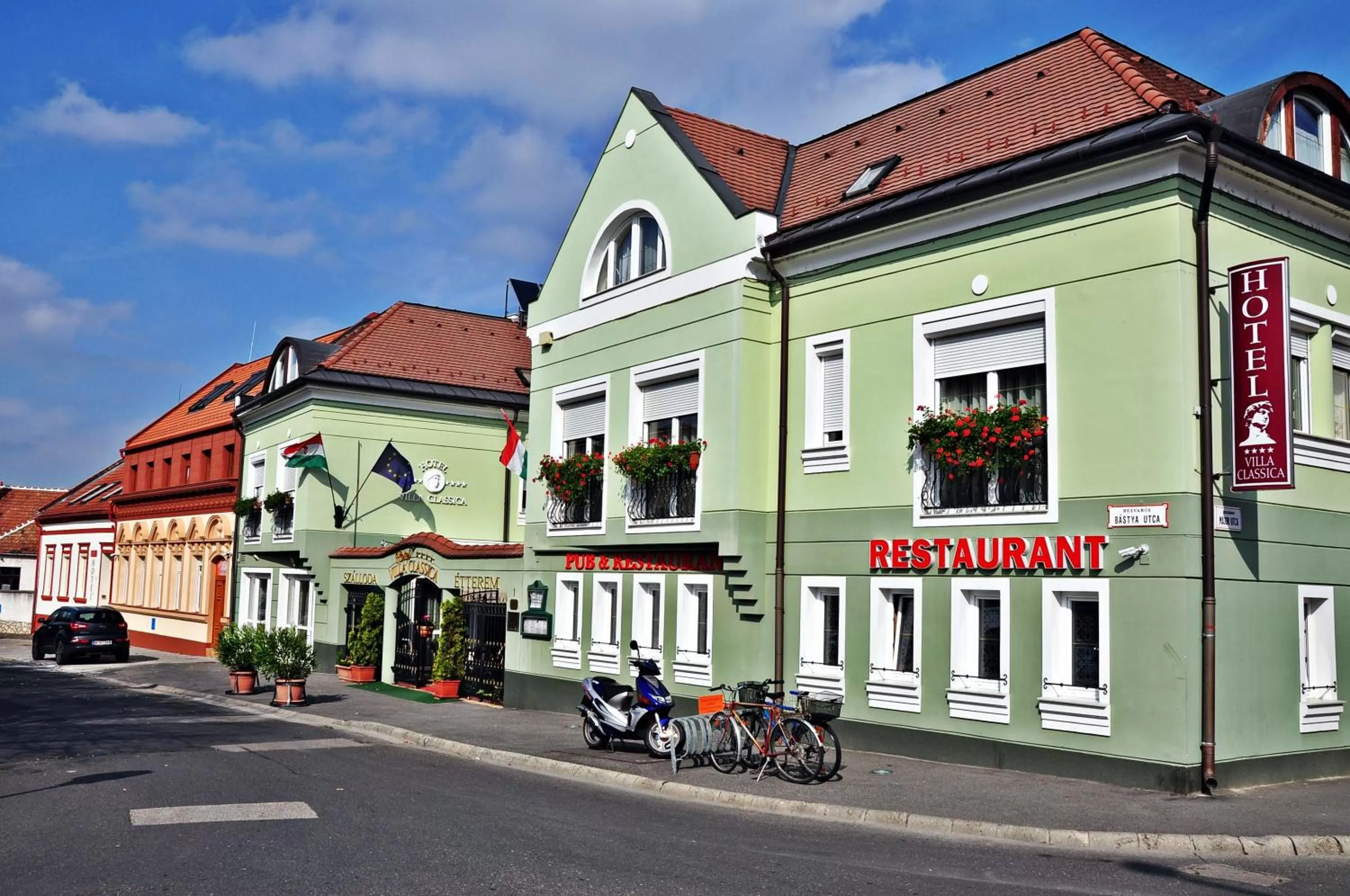 Property building in Hotel Villa Classica