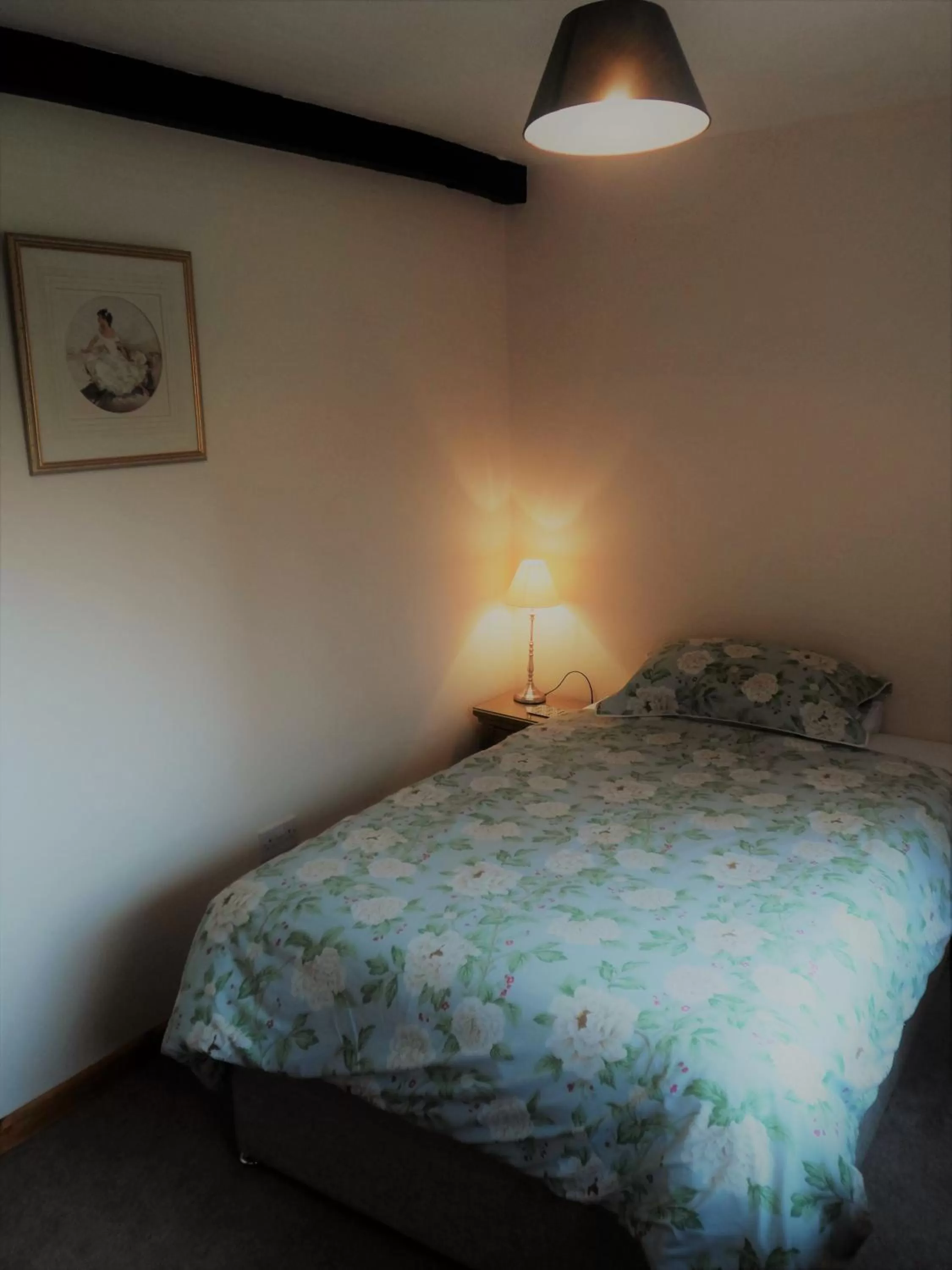 Bed in Three Ways Farmhouse B&B