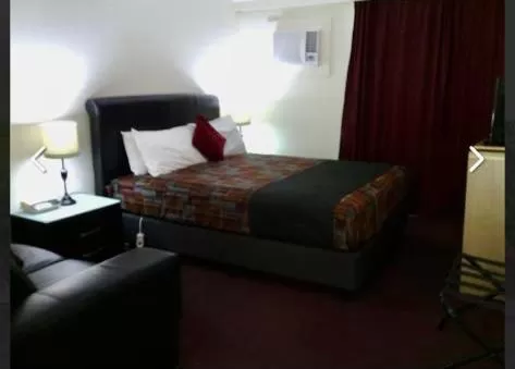 Bed in Orbost Country Man Motor Inn