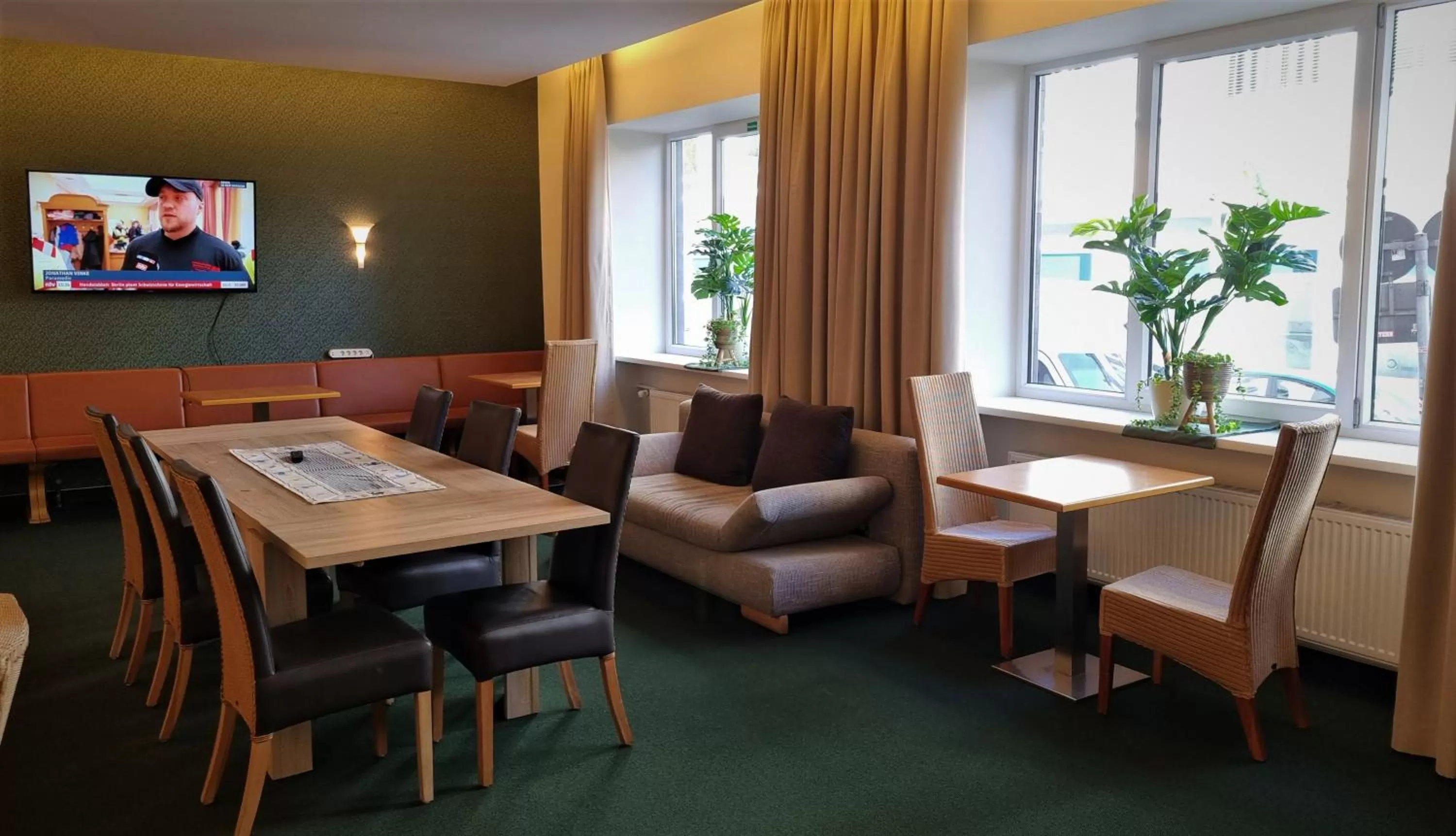 Lounge or bar in myMINGA4 - Hotel & serviced Apartments