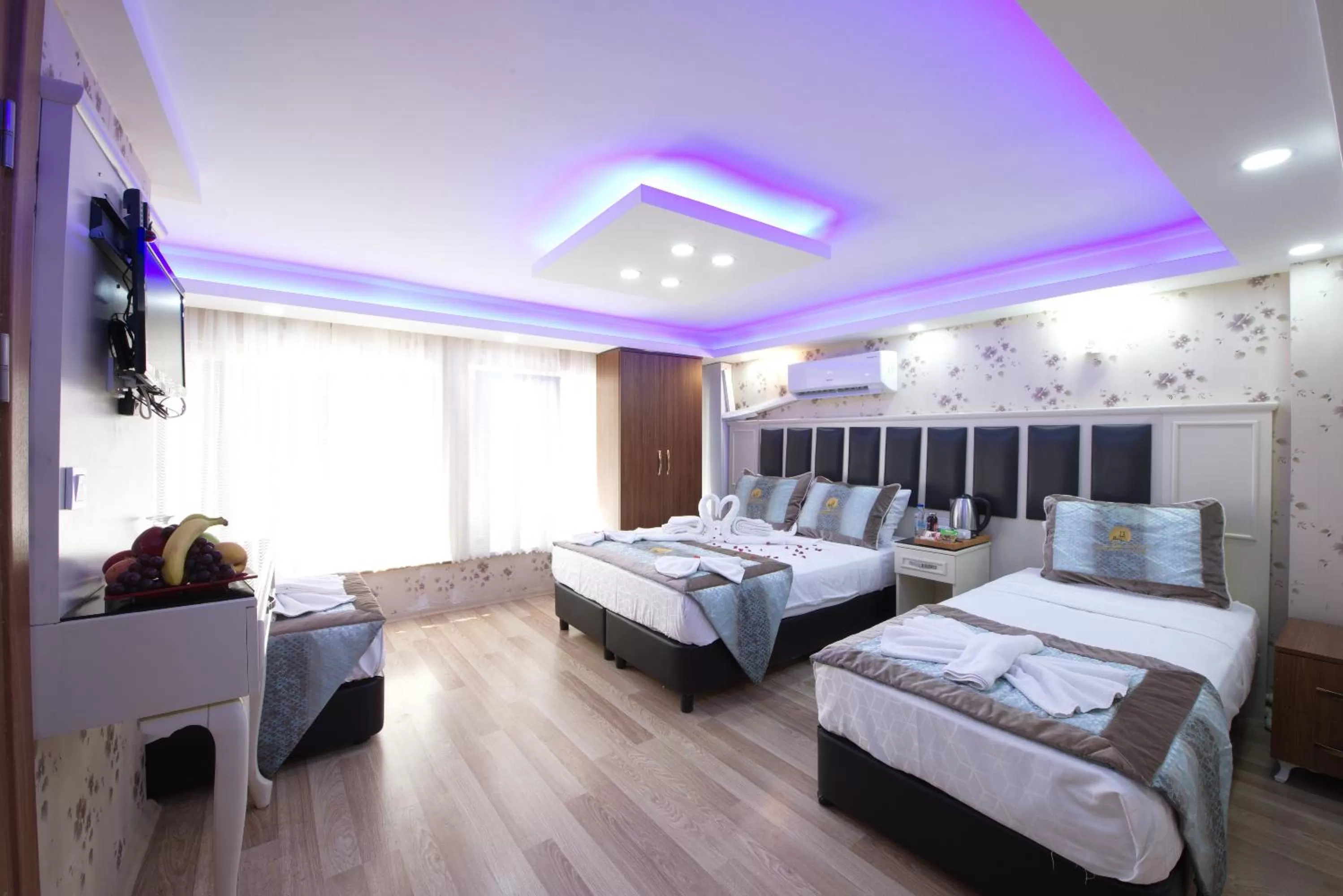 Bed in Istanbul Sirkeci Hotel