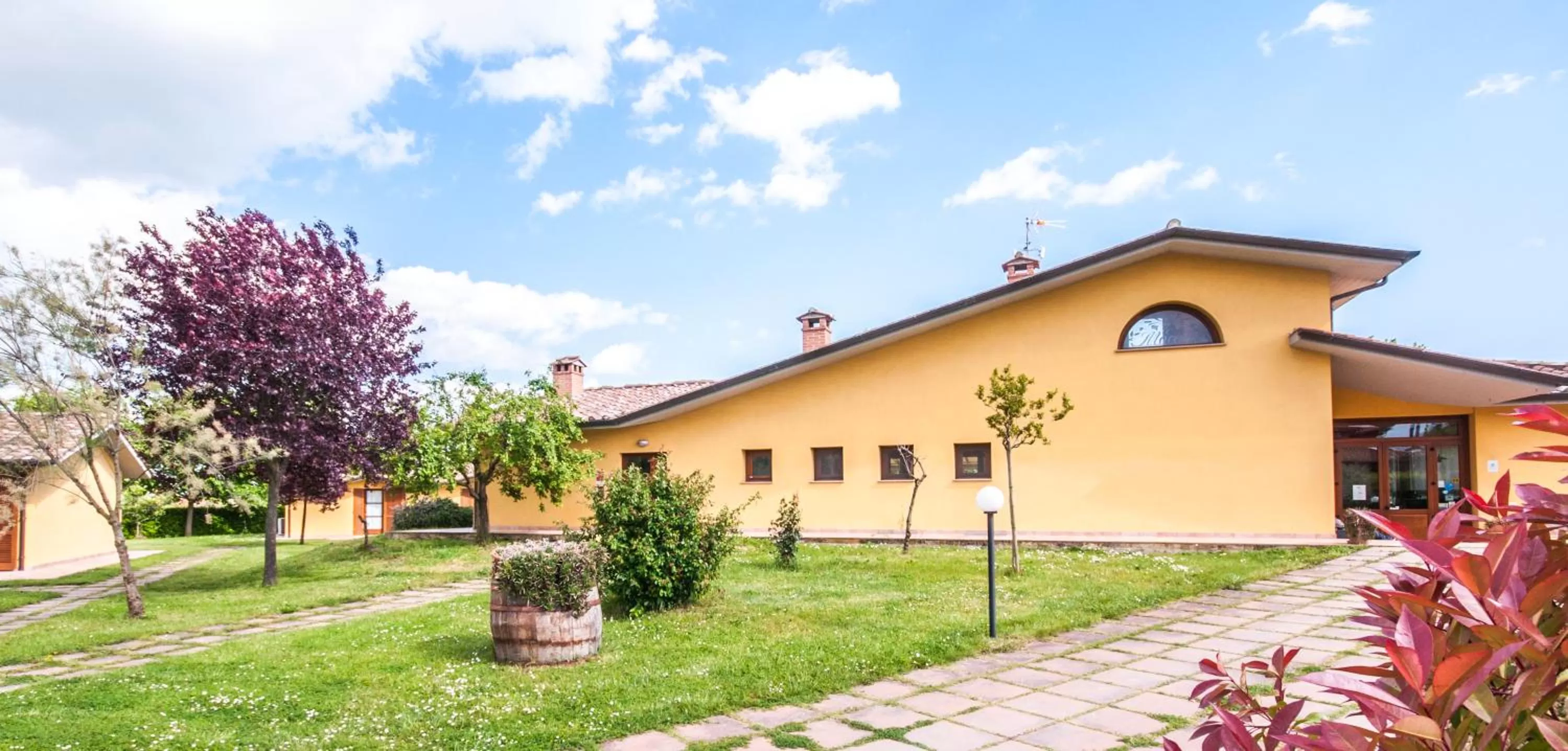 Property building in Le Macerine