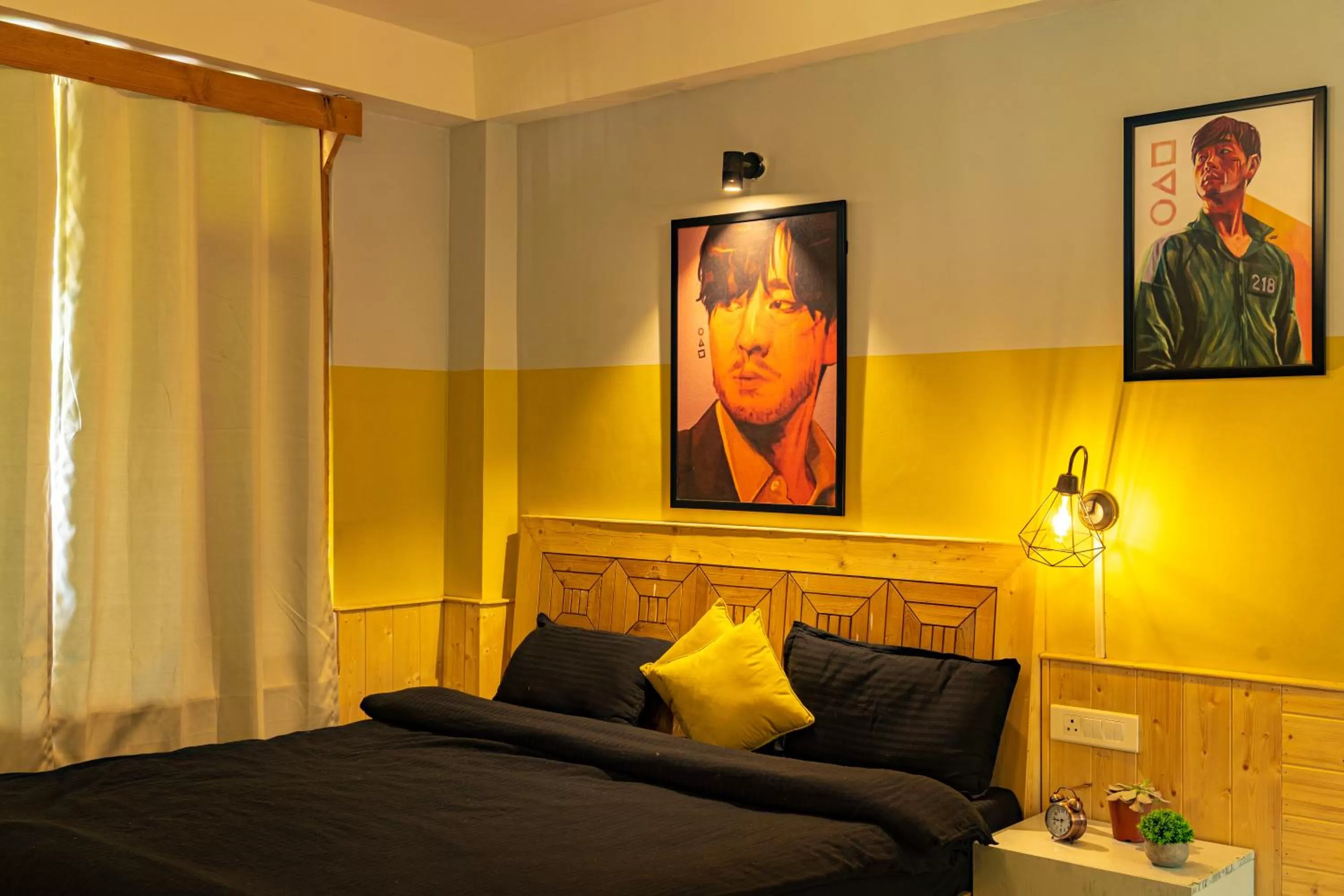 Bed in Whoopers Hostel Manali