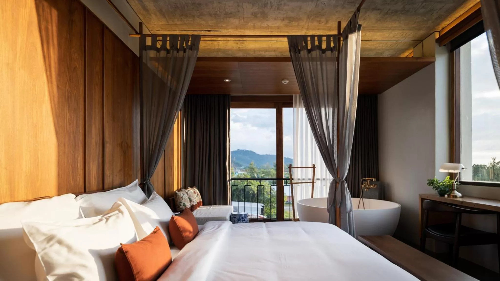 Bed in Hotel Gahn Khao Lak