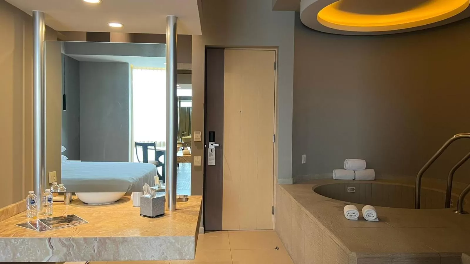 Hot Tub, Bed in Ramada by Wyndham Mexico City Santa Fe