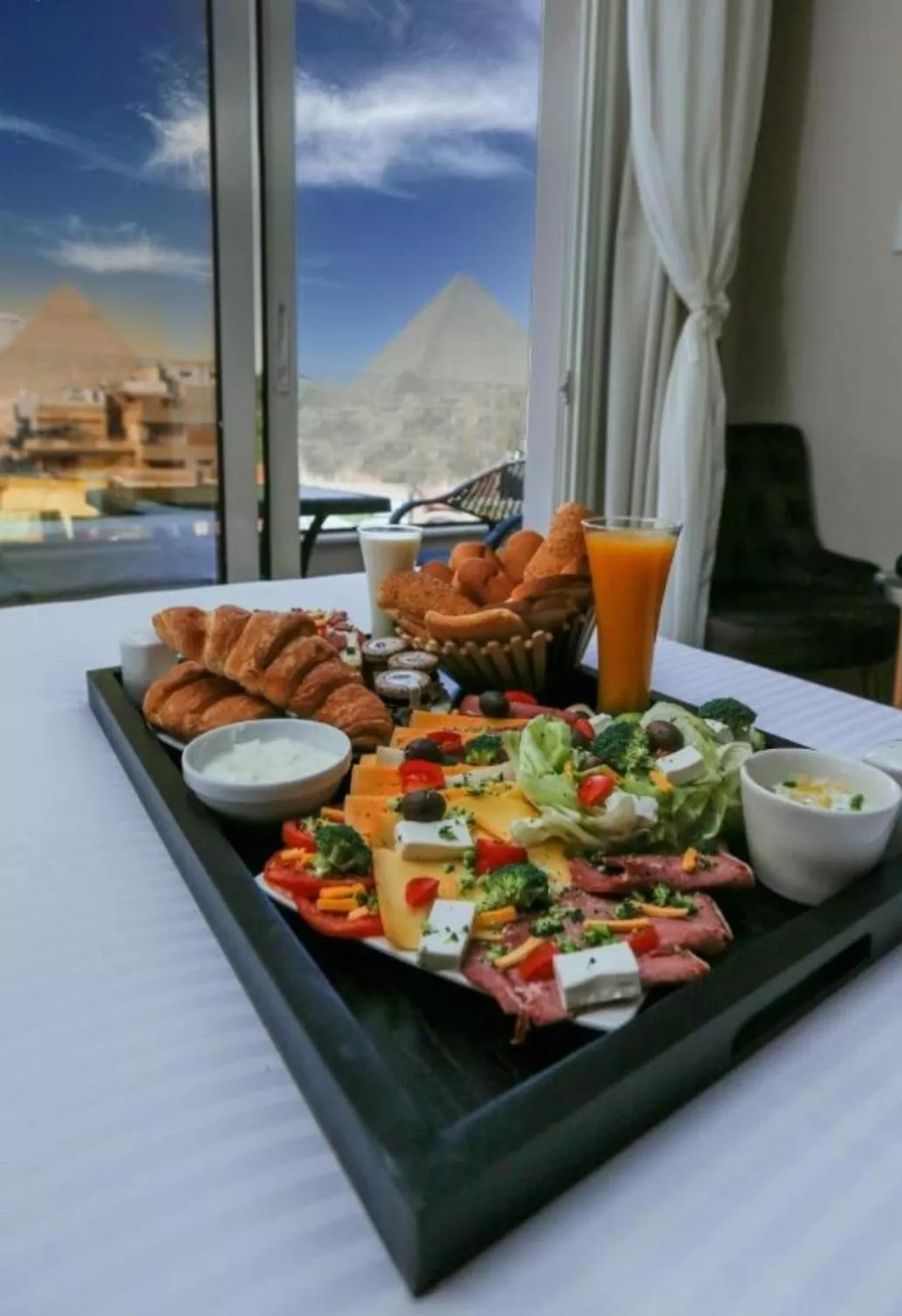 Sky Pyramids View Inn