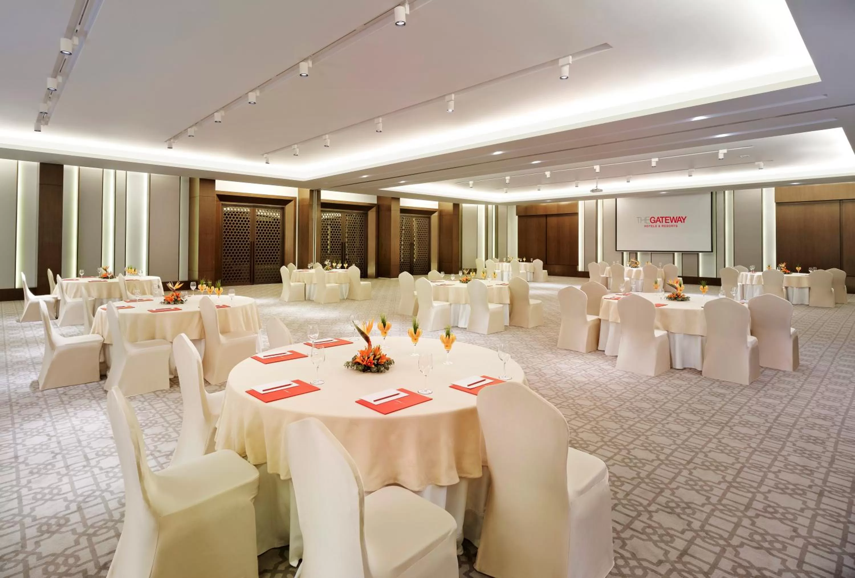 Banquet/Function facilities in Vivanta Chennai IT Expressway OMR