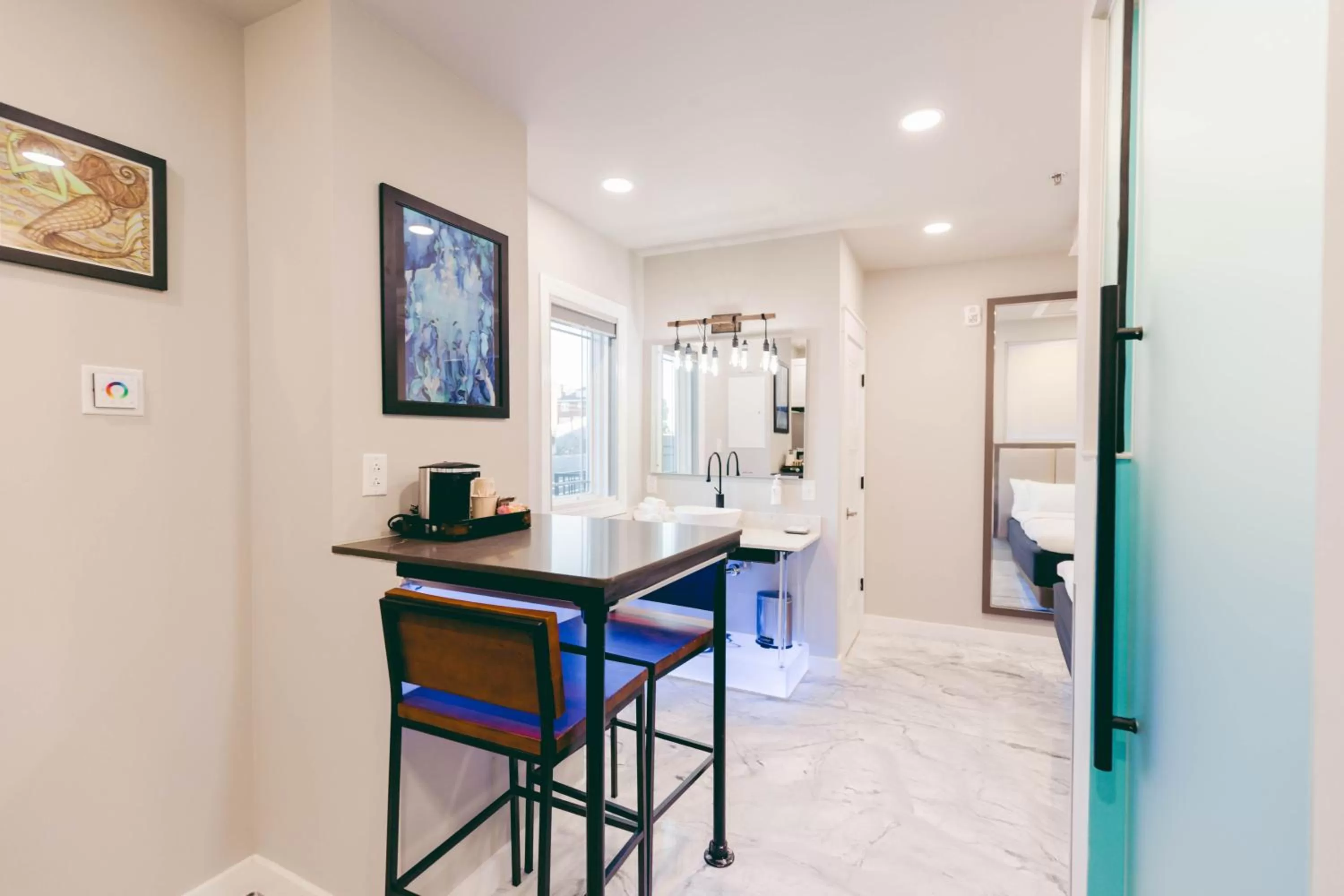 River Sirens Hotel-Contactless Check in Hotel